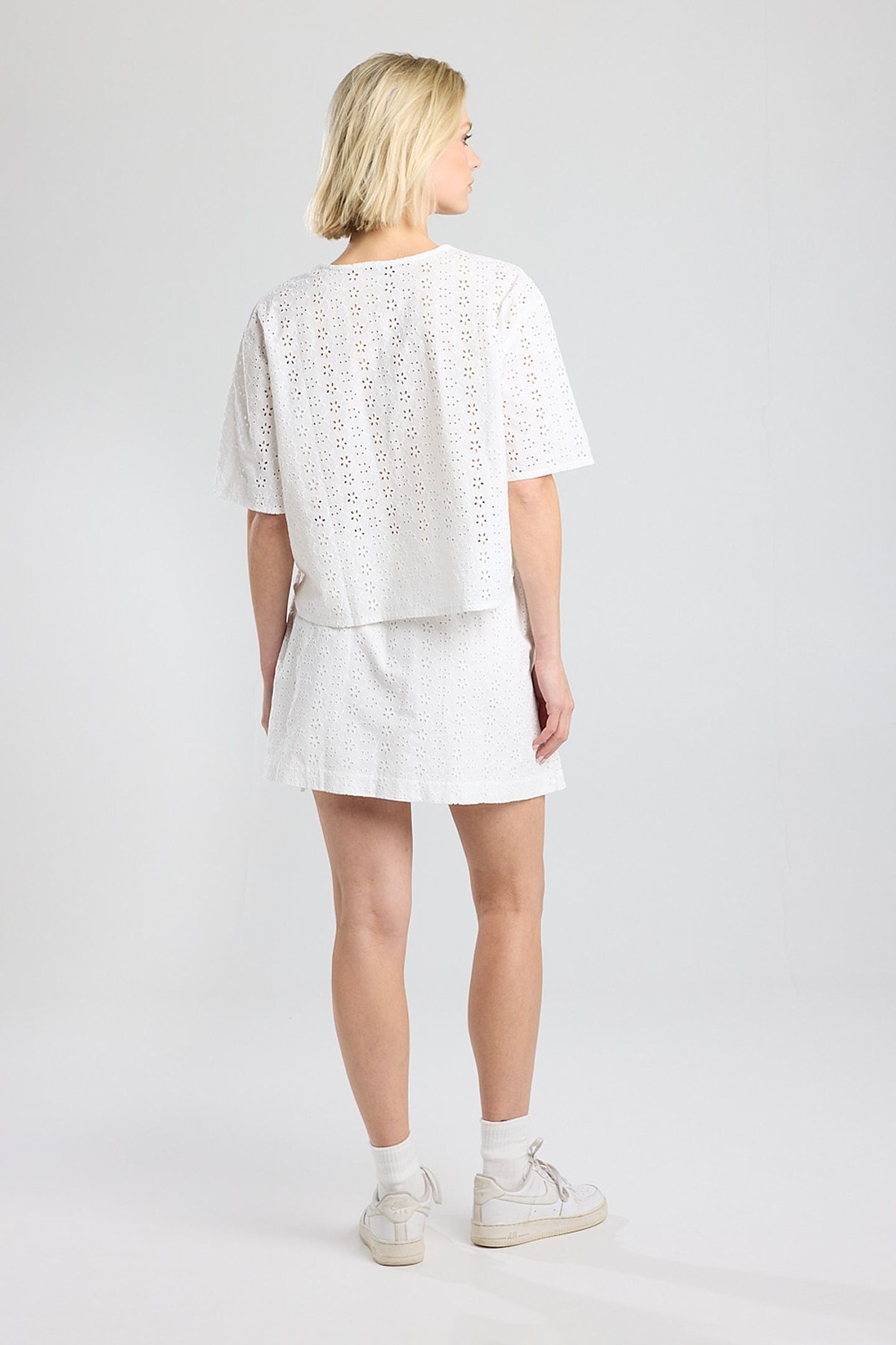 INGE OFF WHITE 2