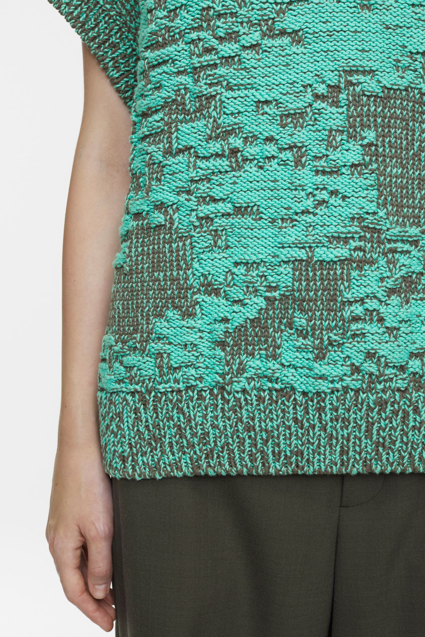 V NECK VEST KNITS GRIND 6
