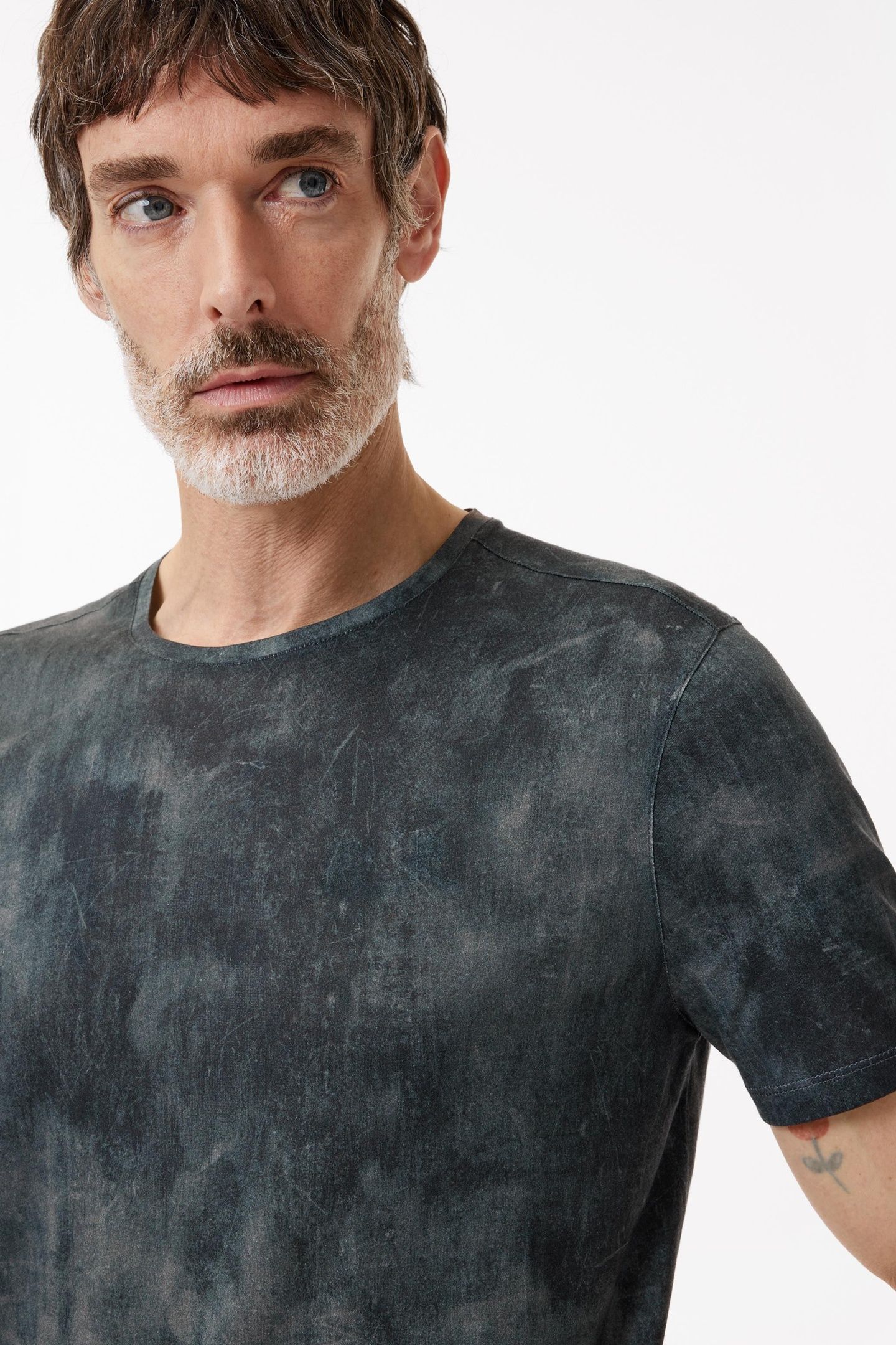 PATINO REGULAR FIT SS CREW WITH DIGITAL LAKE BLUE 2