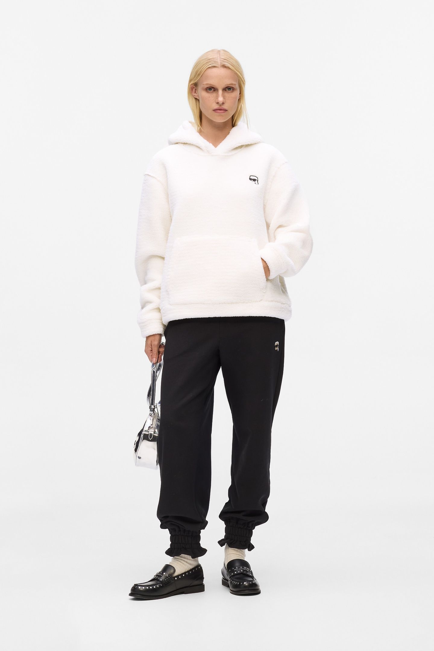 CANNOLI CREAM IKON PATCH TEDDY HOODIE 3