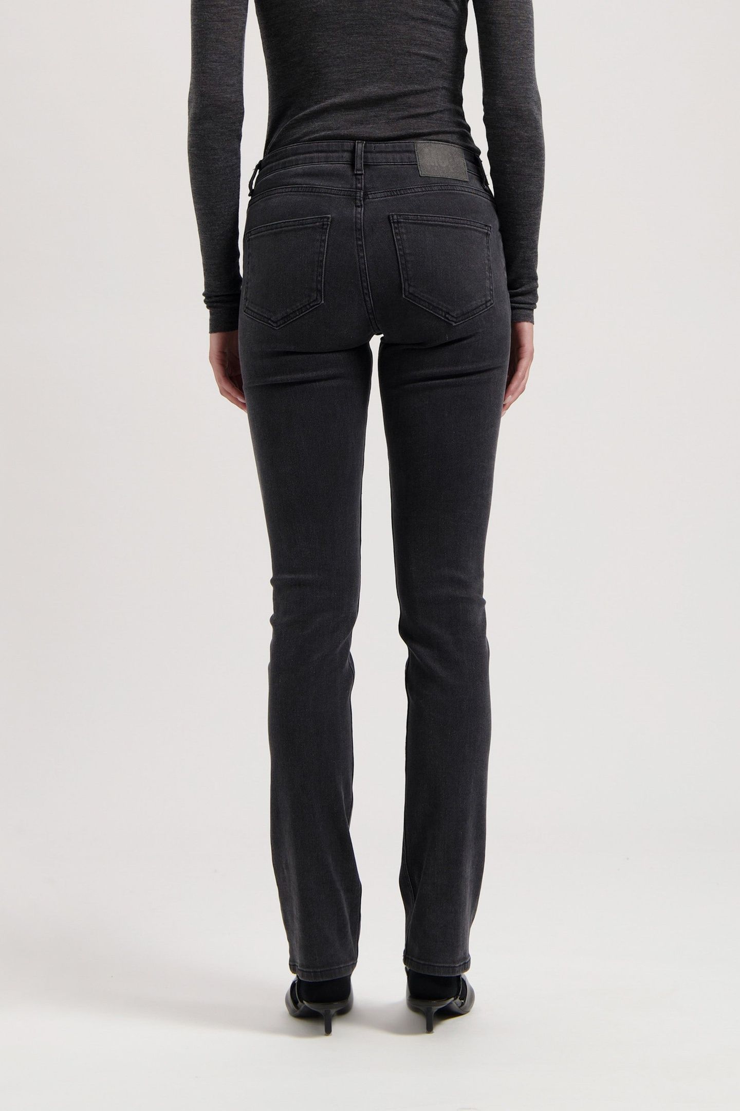 FAYE LOW SLIM STONE BLACK 7
