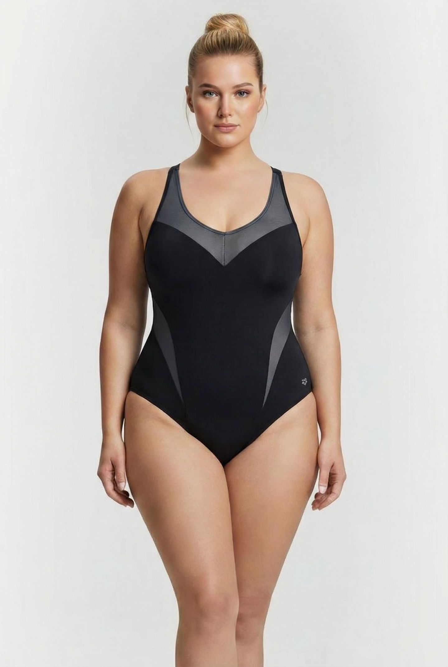 W ISABEL LIGHT CROSS BACK ONE PIECE PLUS BLACK-WHITE 1