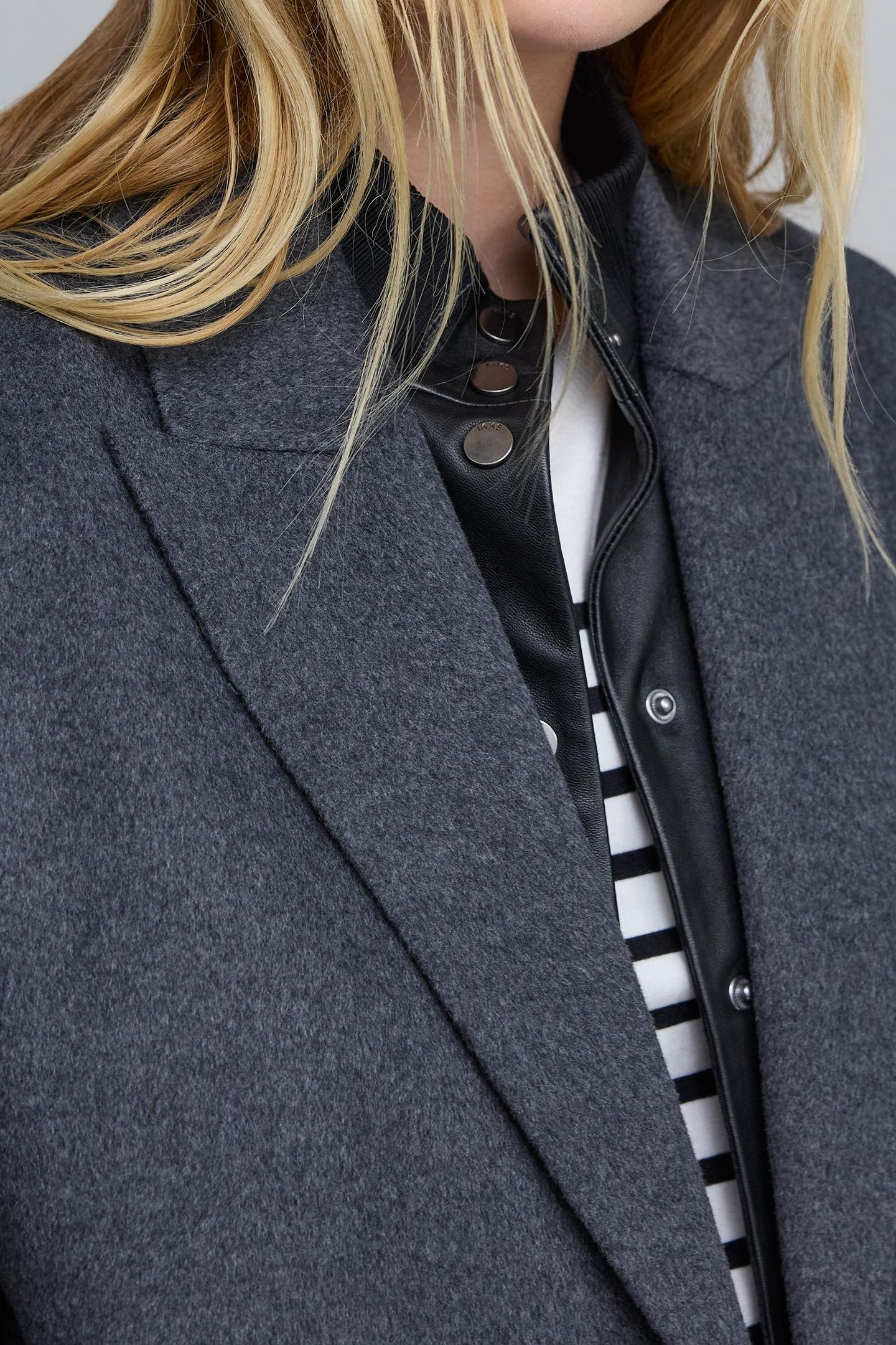 LONG GREY DOUBLE-BREASTED COAT 7