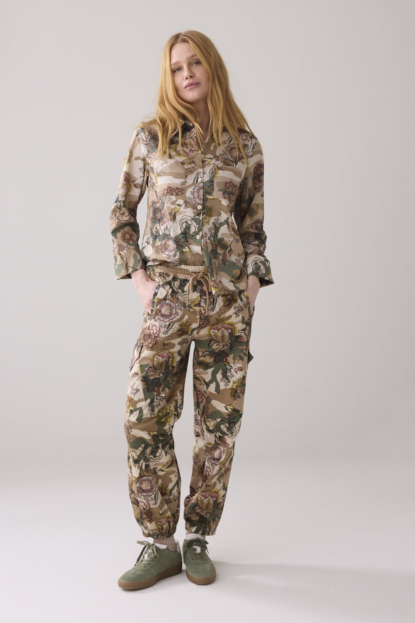 TROUSERS CAMOUFLAGE FLOWERS EA MULTICOLOUR 1