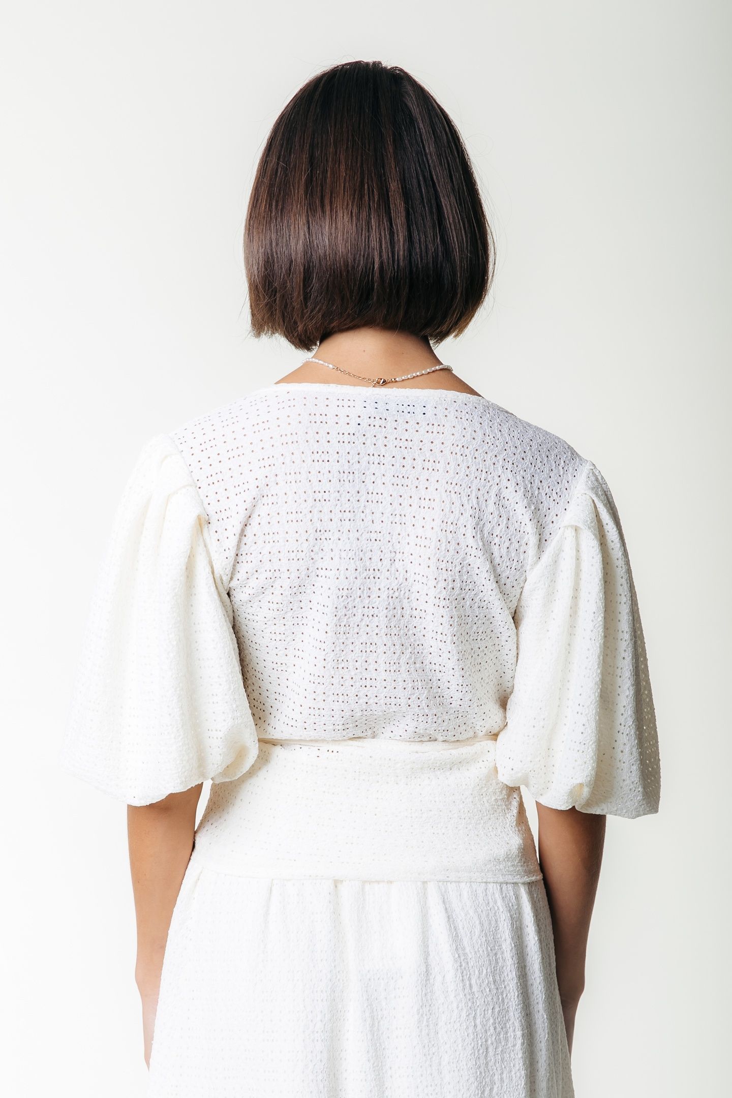 MILEY KNITTED STRUCTURE WRAP TOP OFF WHITE 2