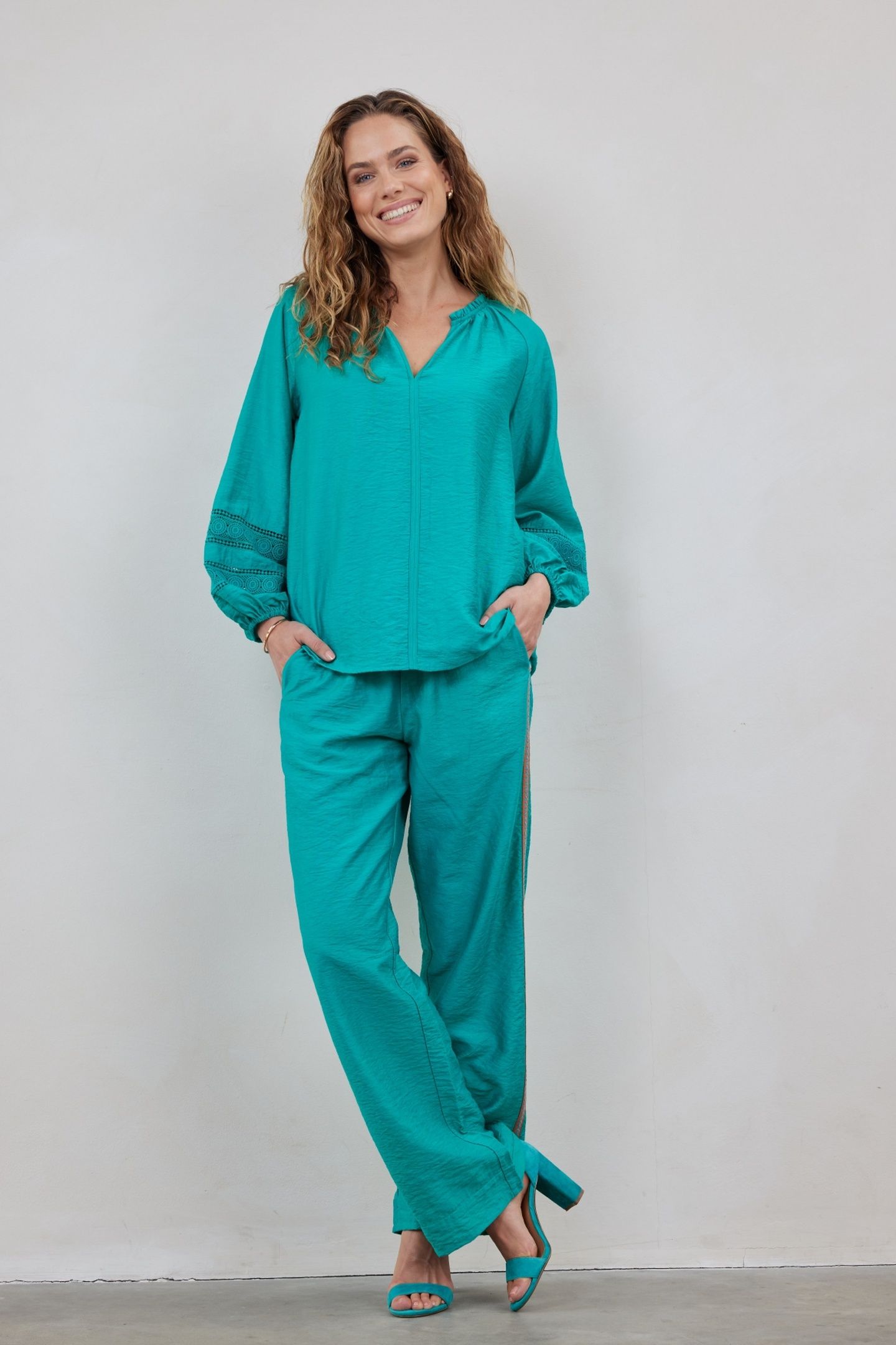 BLOUSE SOLEIL IN SEA GREEN 2