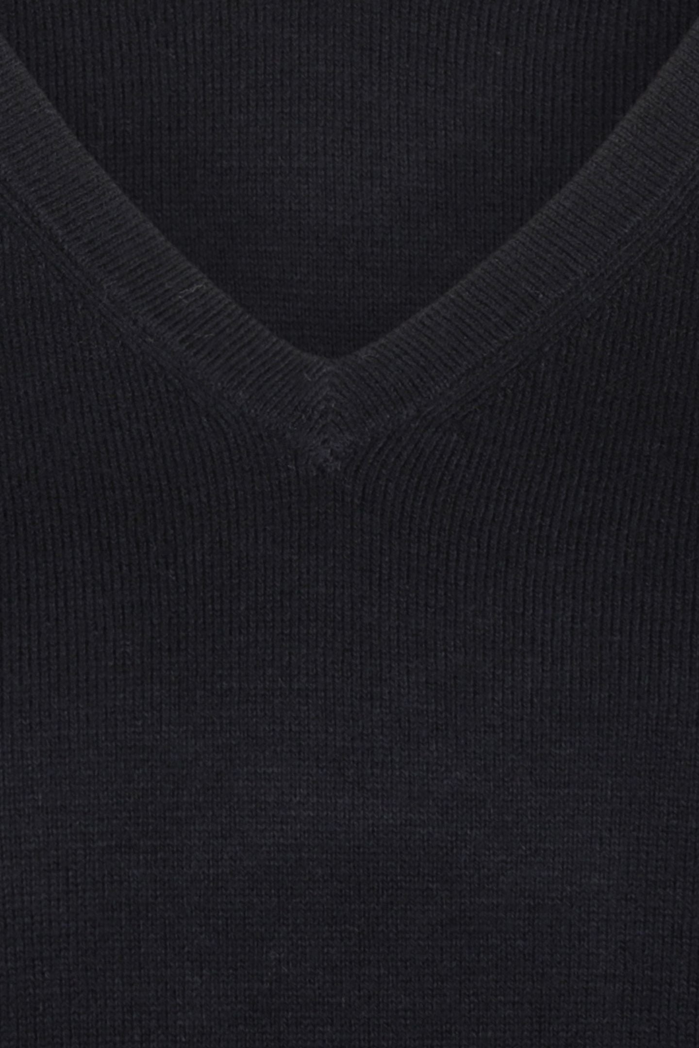 V-NECK SWEATER NAVY 3