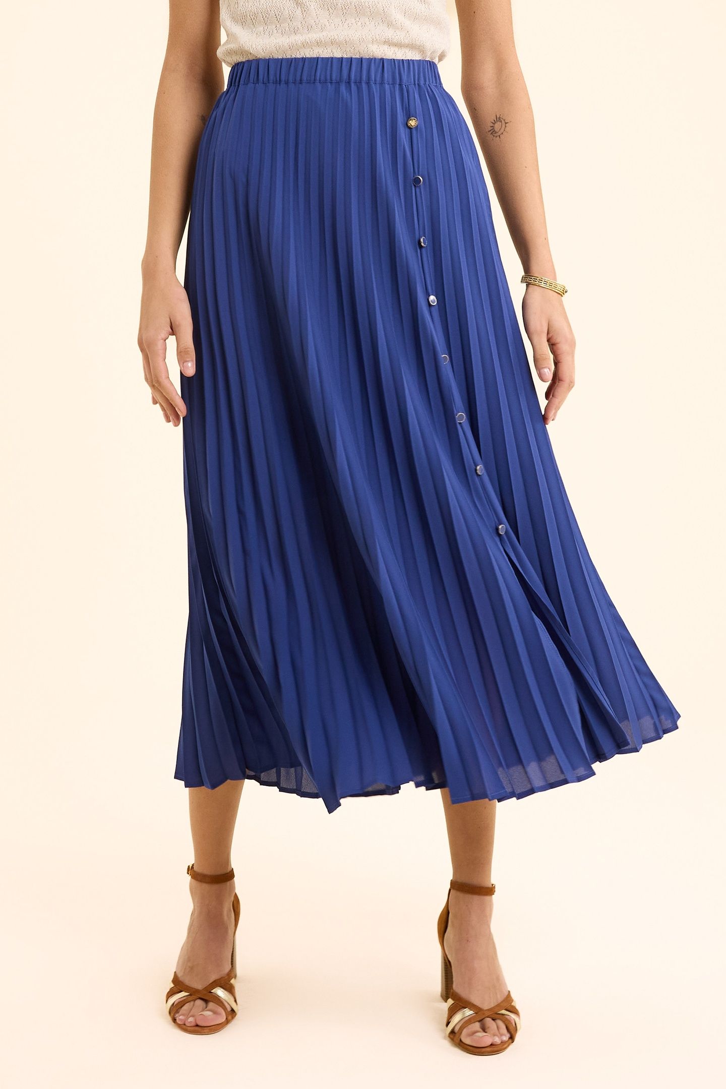 BLUE PLEATED LONG SKIRT WITH SIDE BUTTONS SAPPHIRE BLUE 2