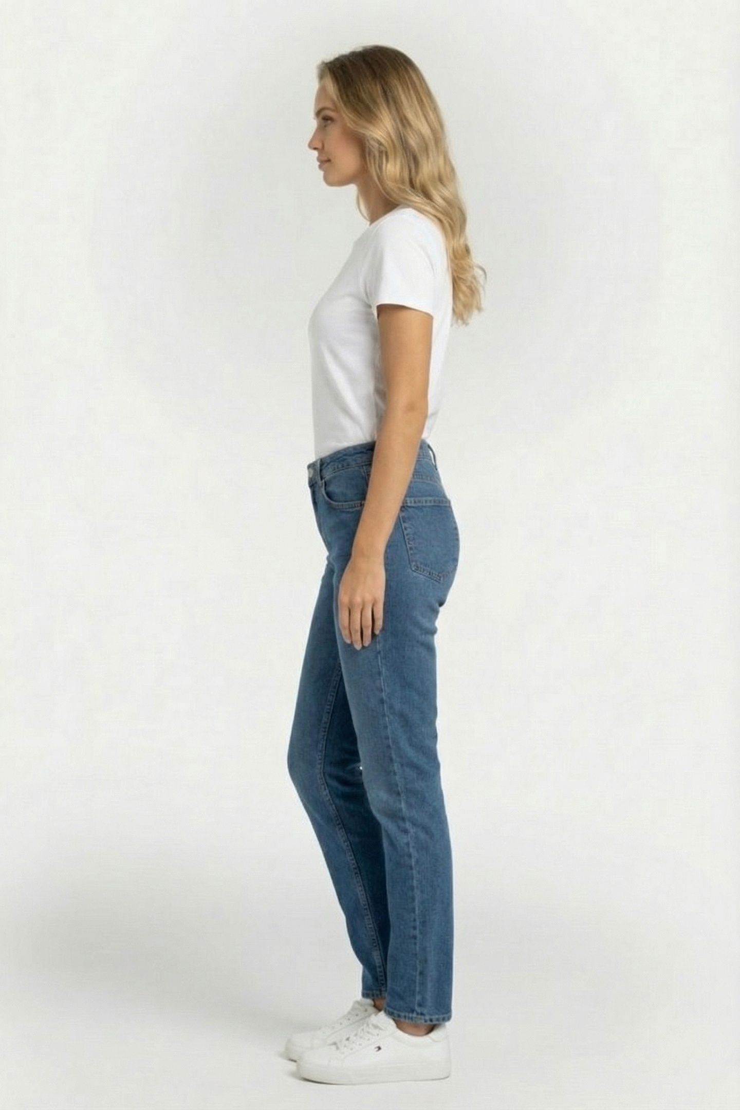 SPORTY MID RISE SLIM JEANS FLO 3