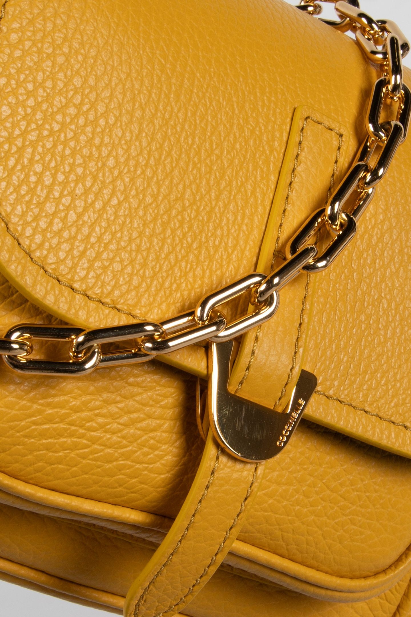 LEATHER CROSS BODY BAG WITH CHAIN STRAP IN YELLOW 5