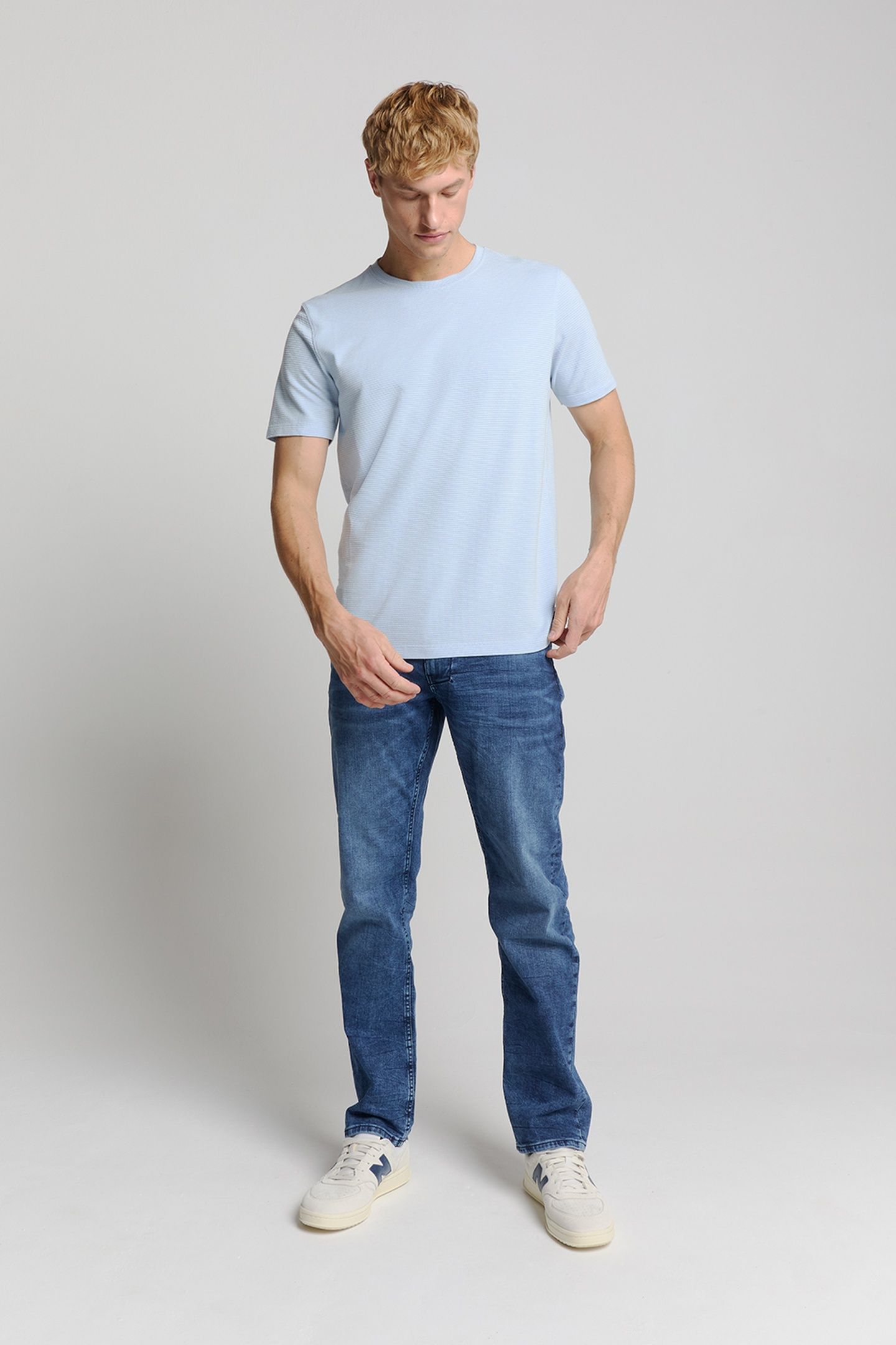 T-SHIRT CREWNECK SOLID RELIEF KNIT SKY 3