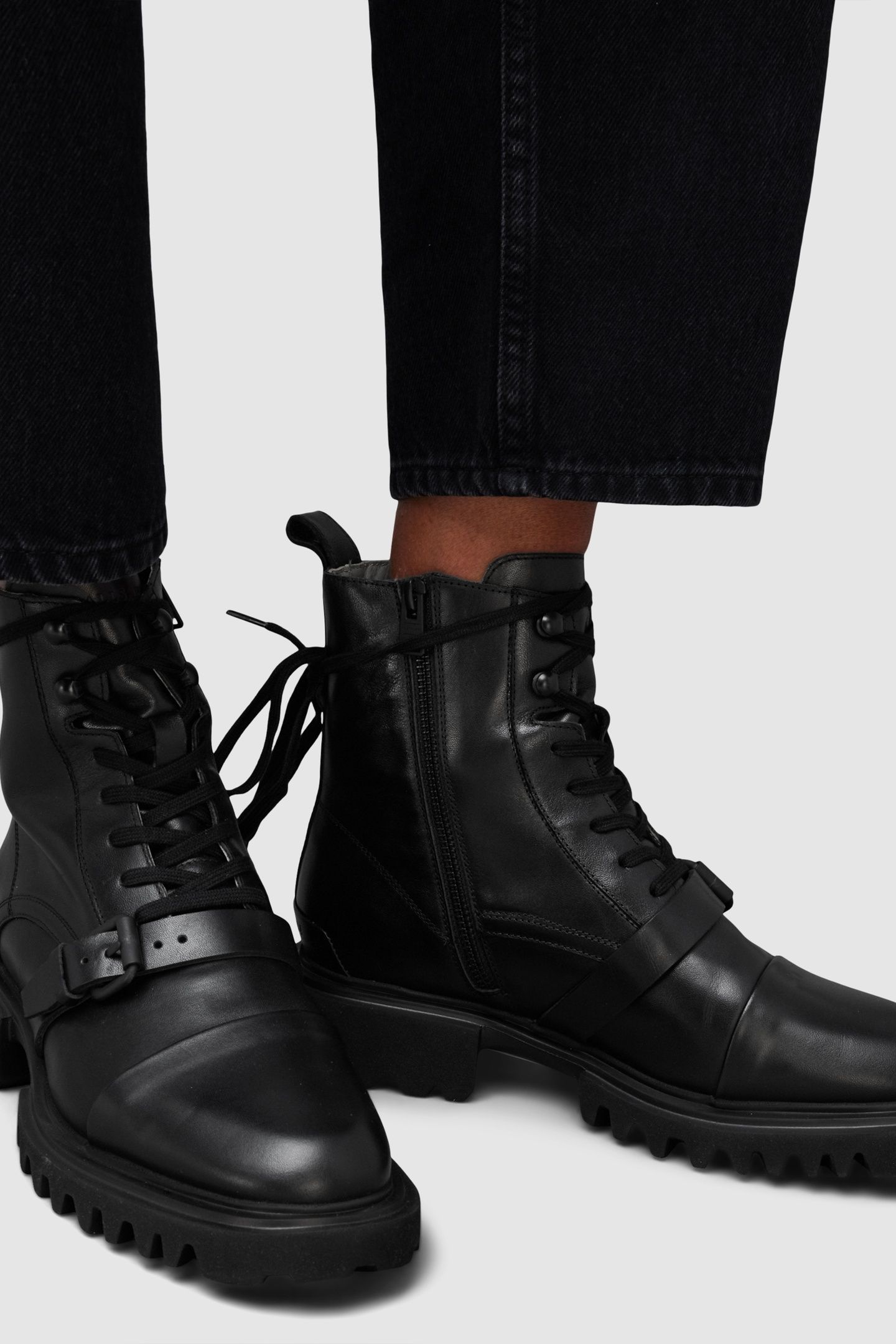 TORI BOOT BLACK 6