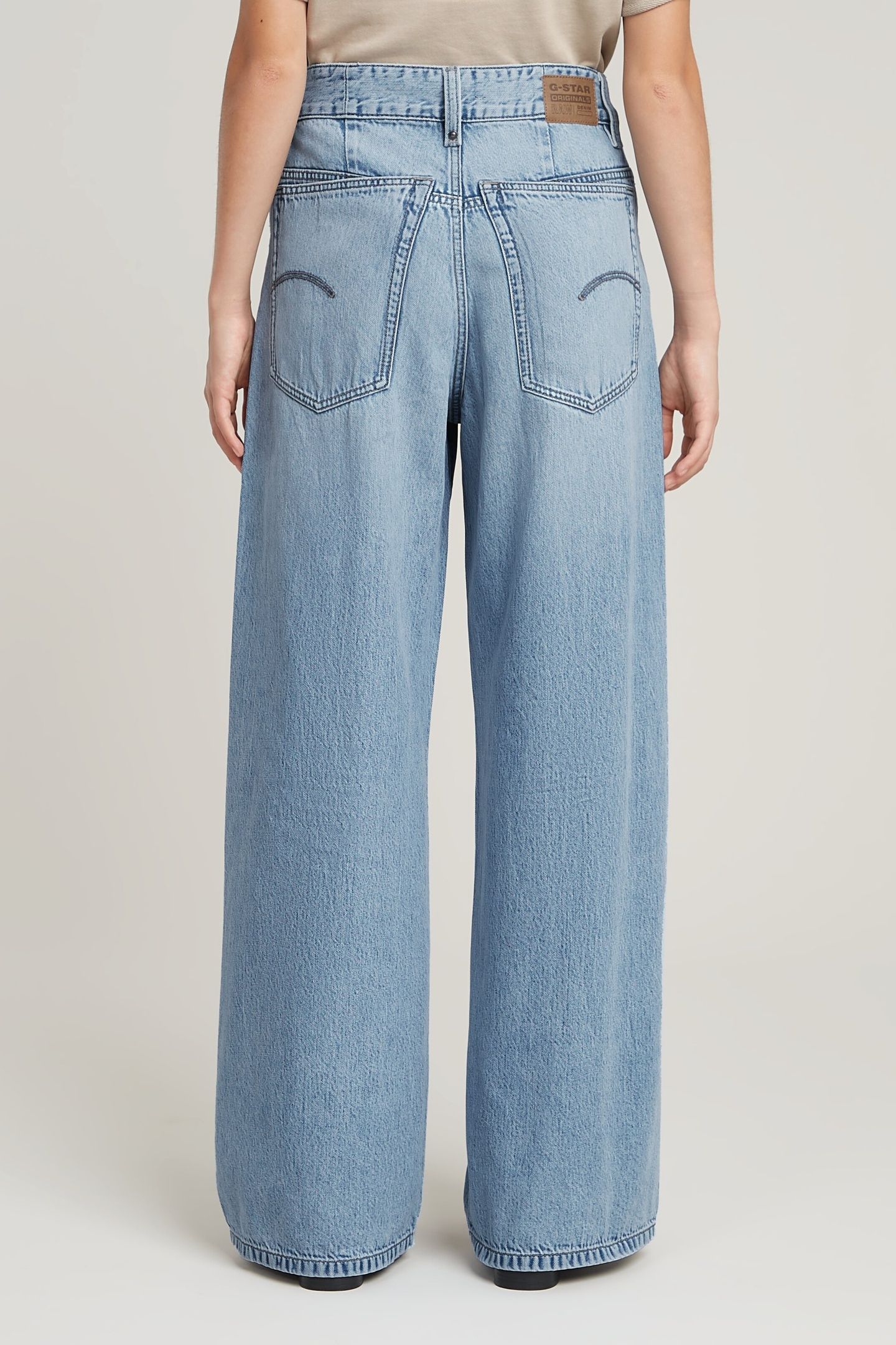 SKATER HIGH LOOSE JEANS SUN FADED BLUE CAPE 3