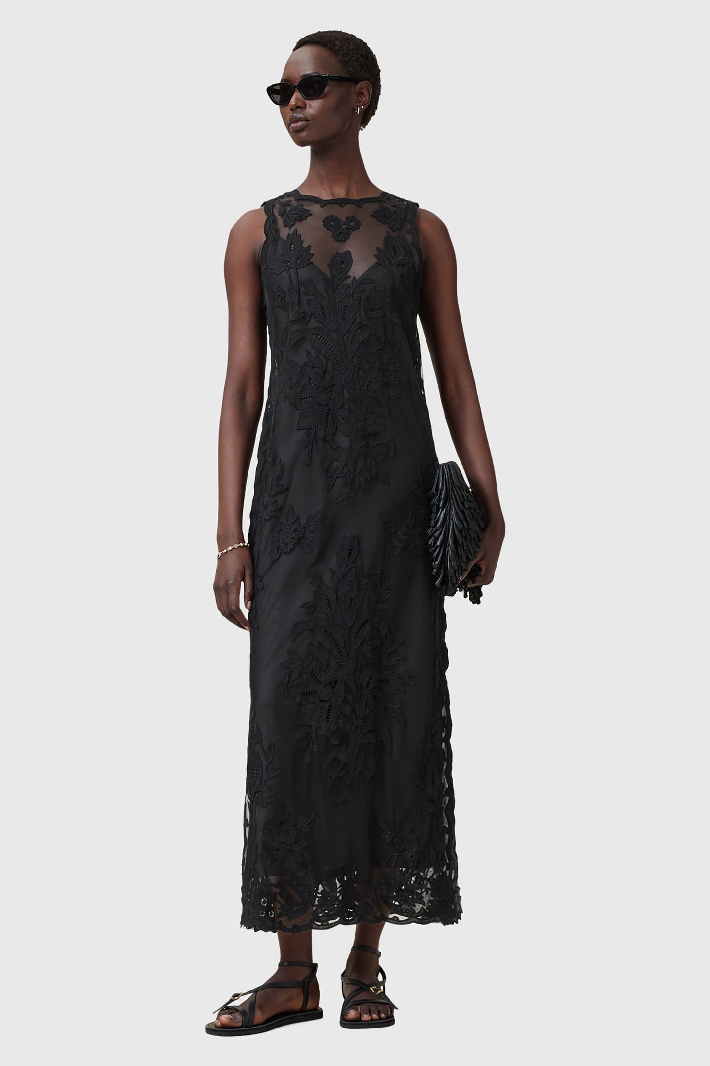 RYE EMB DRESS BLACK 3