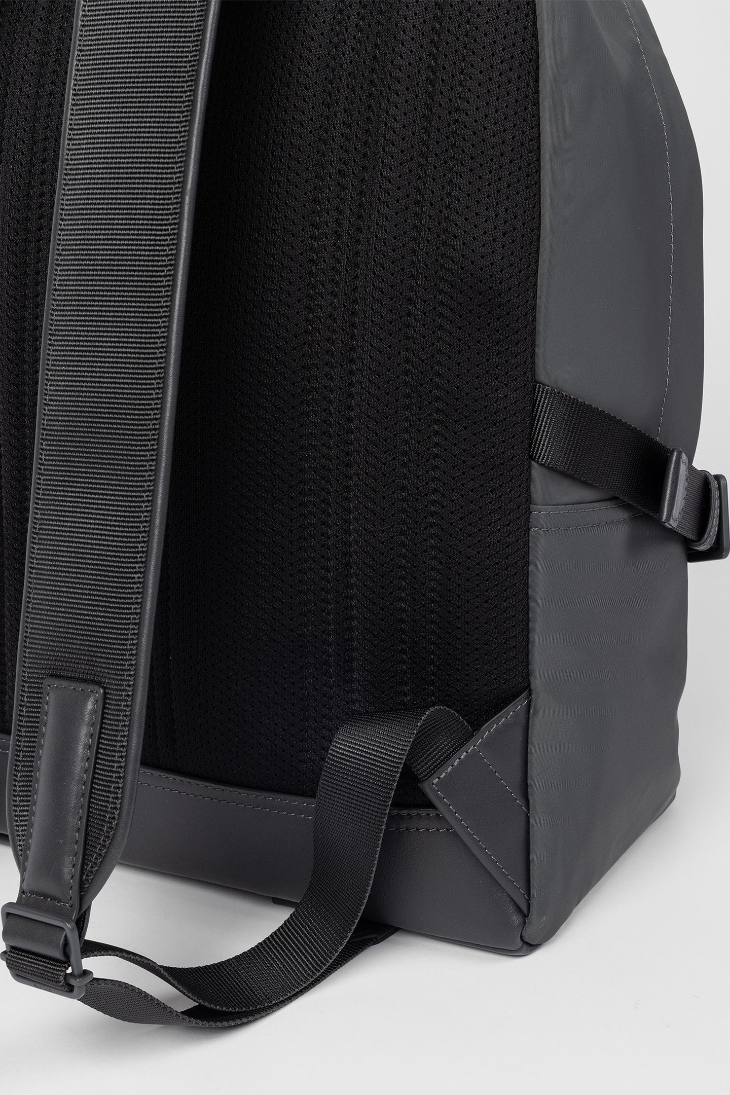 BAG BACKPACK GREY 10