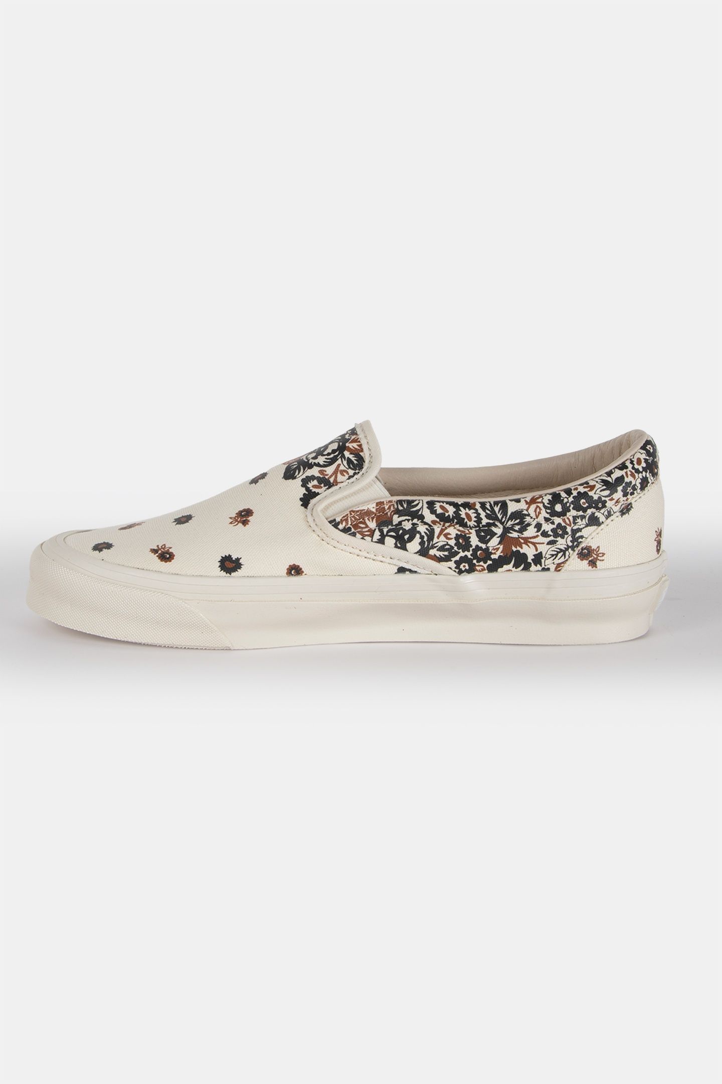 UNISEX OG CLASSIC SLIP-ON NOMA T.D. X END WHITE 2