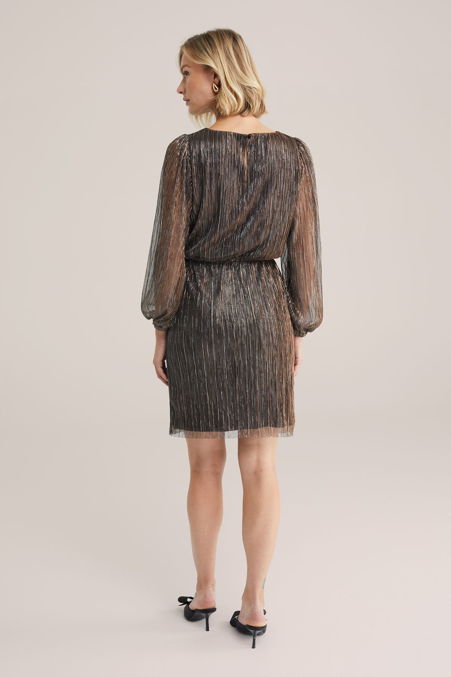 DRESS SHORT GOLD 3