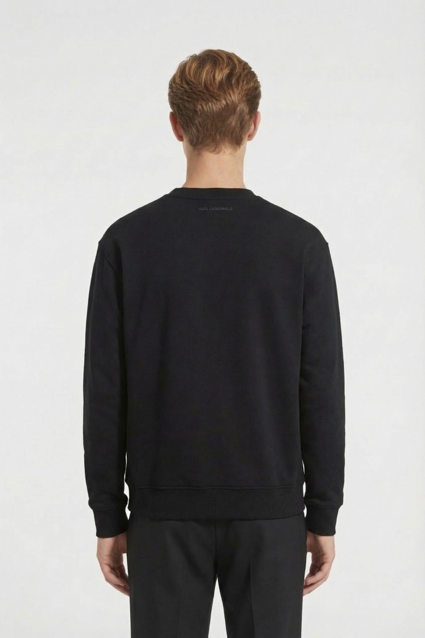BLACK SWEAT CREWNECK 2