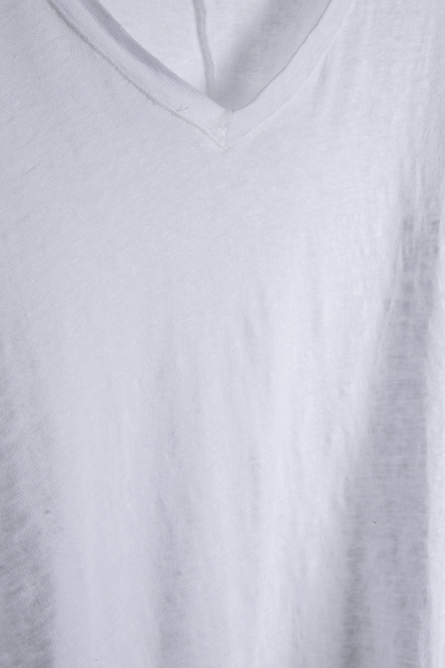 EMILY T SHIRT WHITE 4