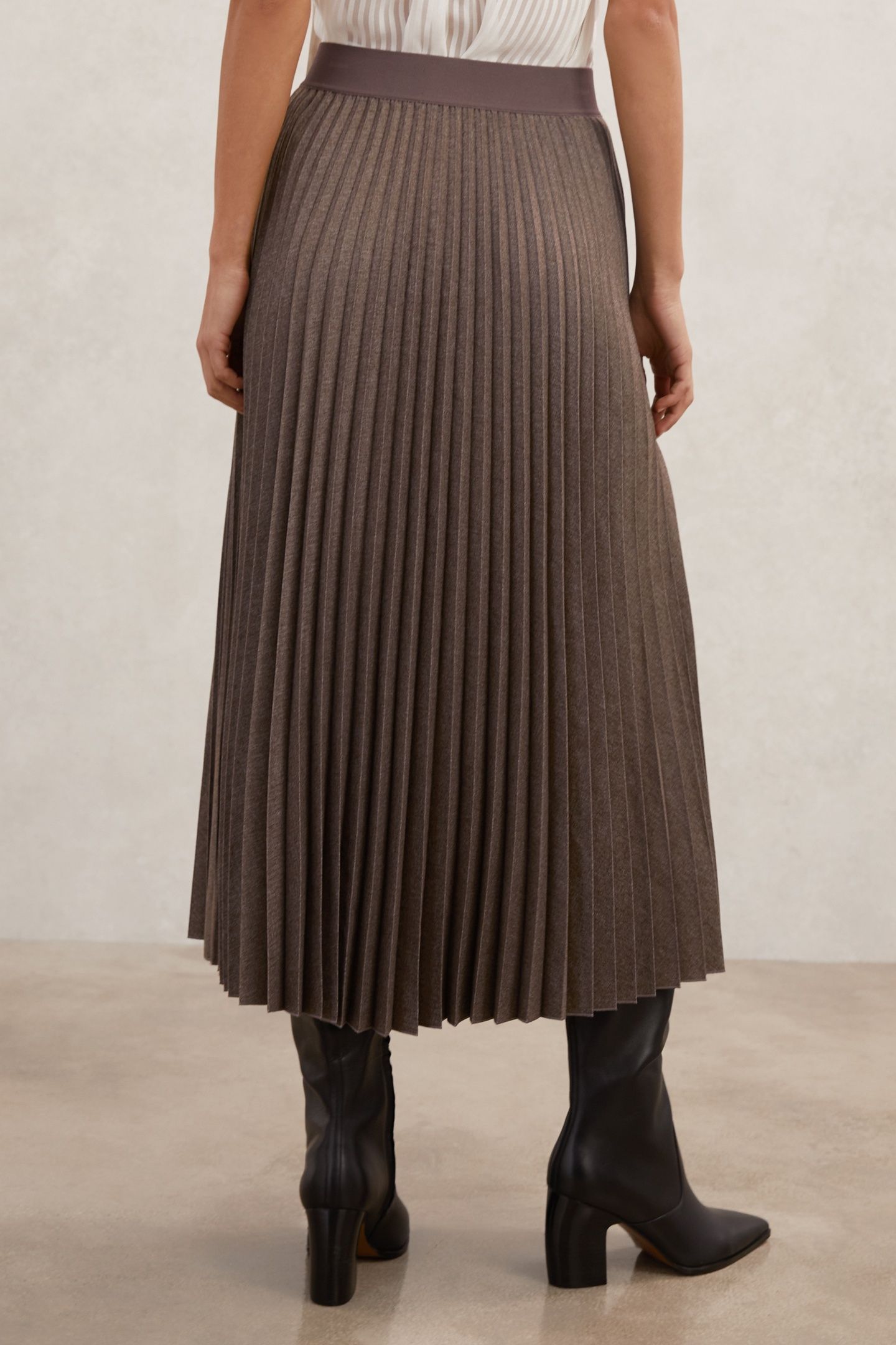 PLEATED SKIRT MOCHA BROWN 3