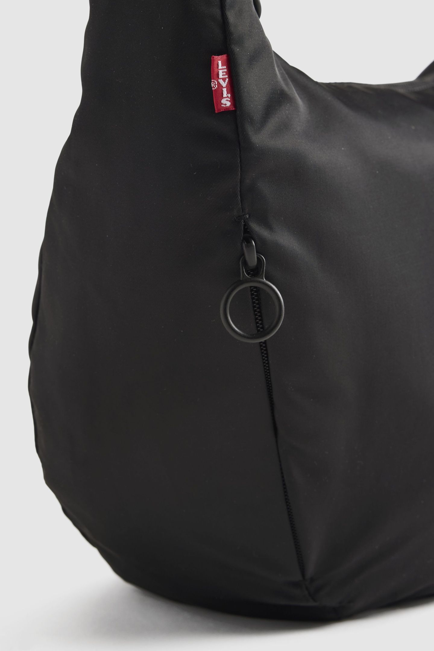 LEVI'S® BROOKLYN MEDIUM SHOULDERBAG BLACK 4