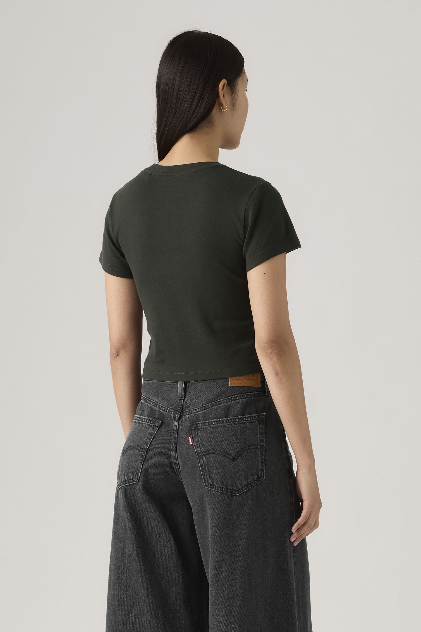 GRAPHIC ESSENTIAL SPORTY TEE BLACK 3