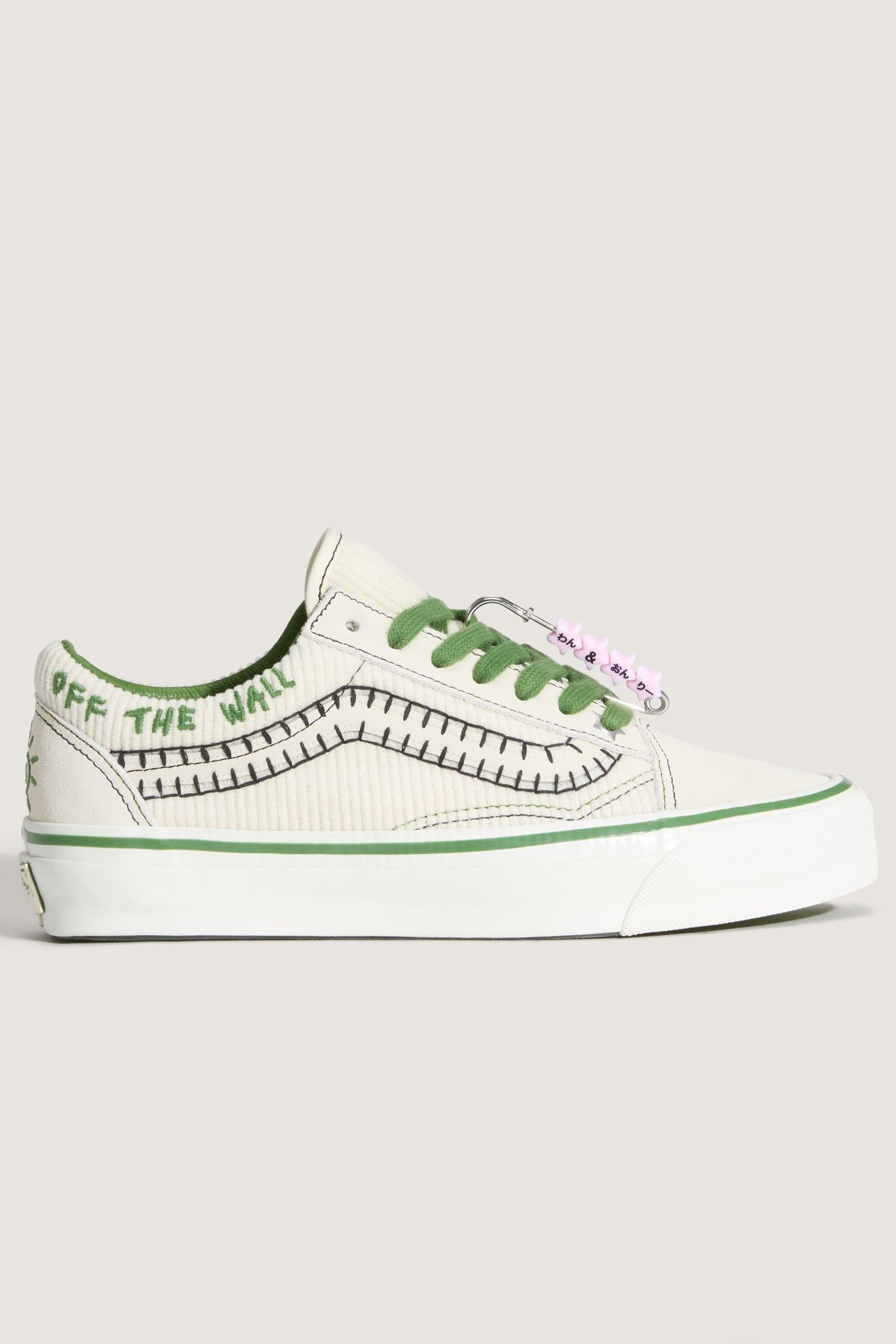 UNISEX OLD SKOOL CHARMS CREAM 7