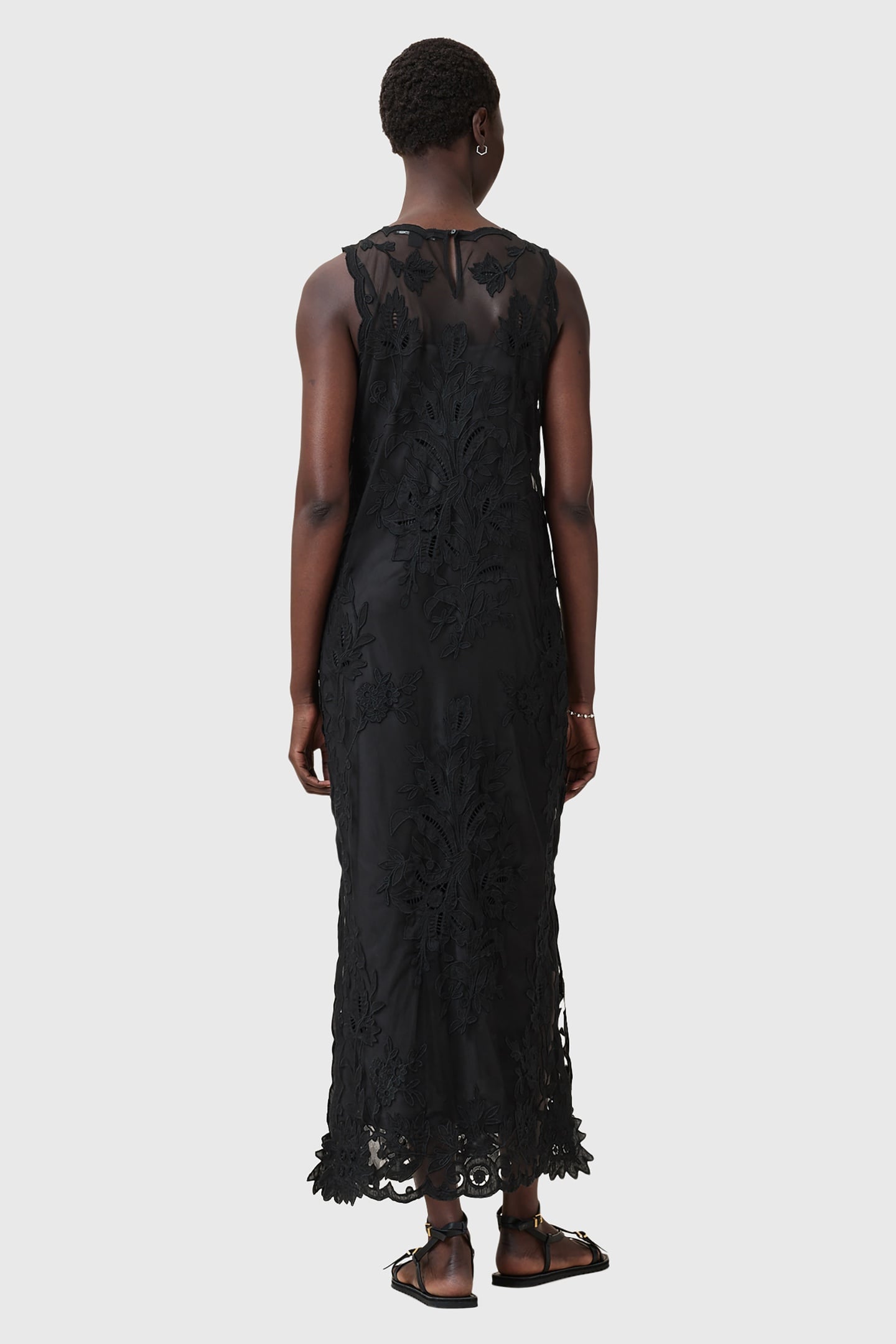 RYE EMB DRESS BLACK 5