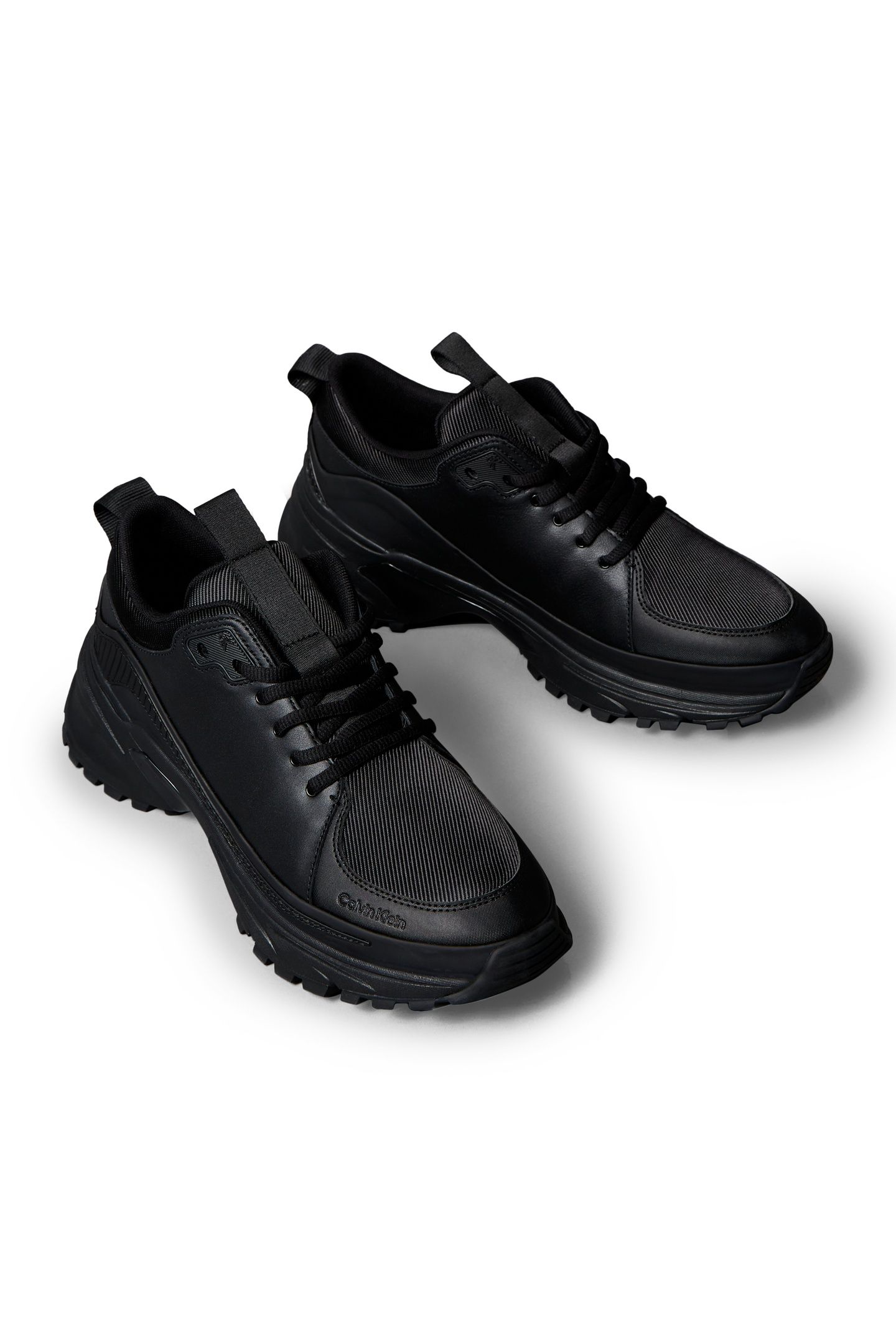 HIKE RUNNER LACEUP SNEAKERS TRIPLE BLACK 2