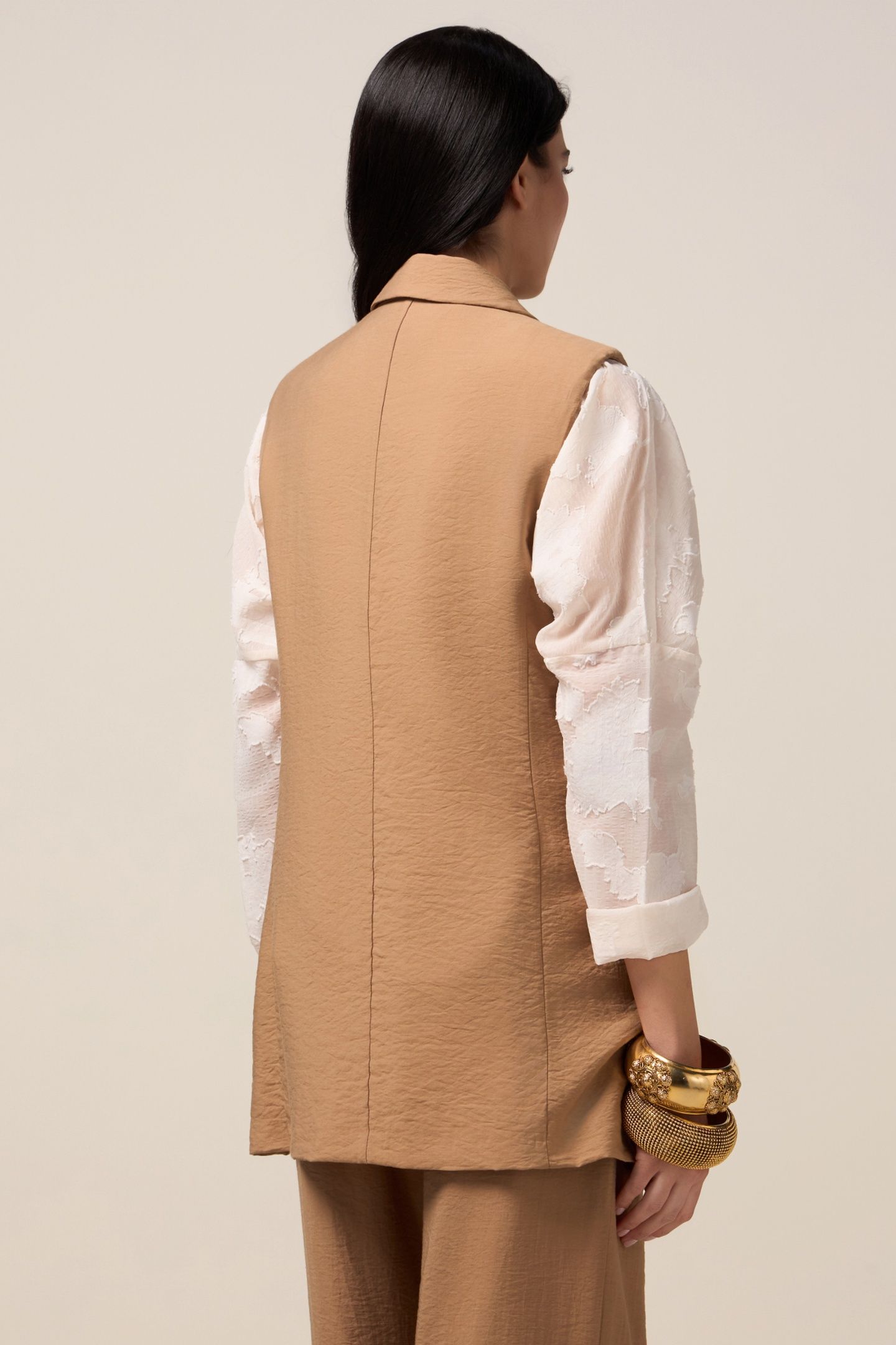 FLUID VISCOSE BLEND VEST BEIGE 2