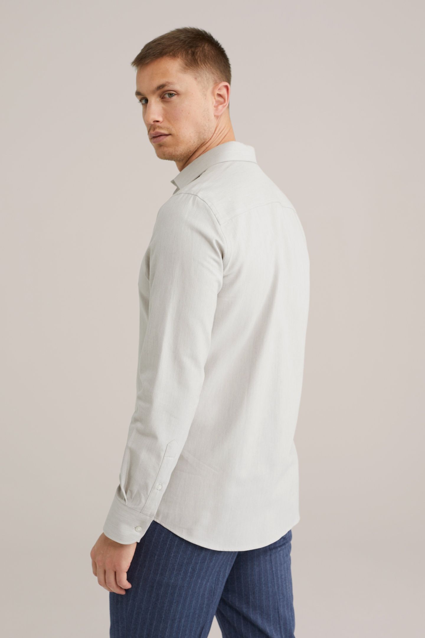 SHIRT LIGHT GREY 2