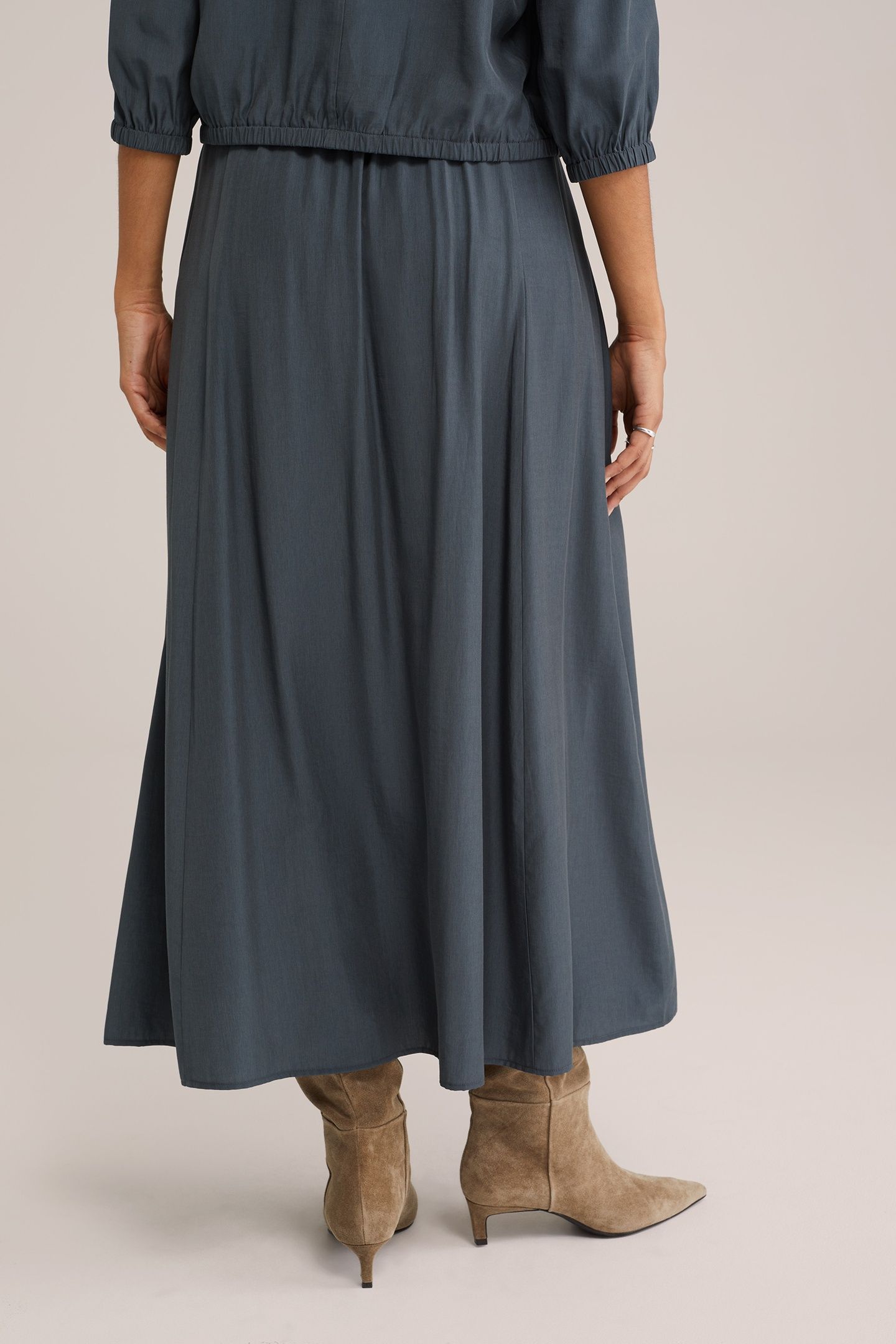 SKIRT MEDIUM LENGTH DARK GREY 2
