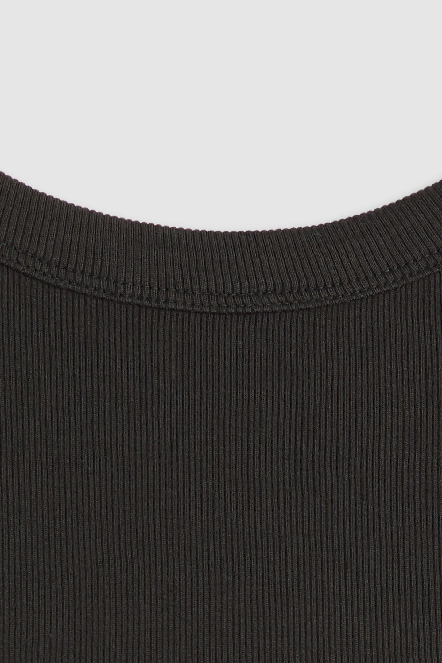 ESSENTIAL SPORTY RIBBED TANK TOP BLACK 6