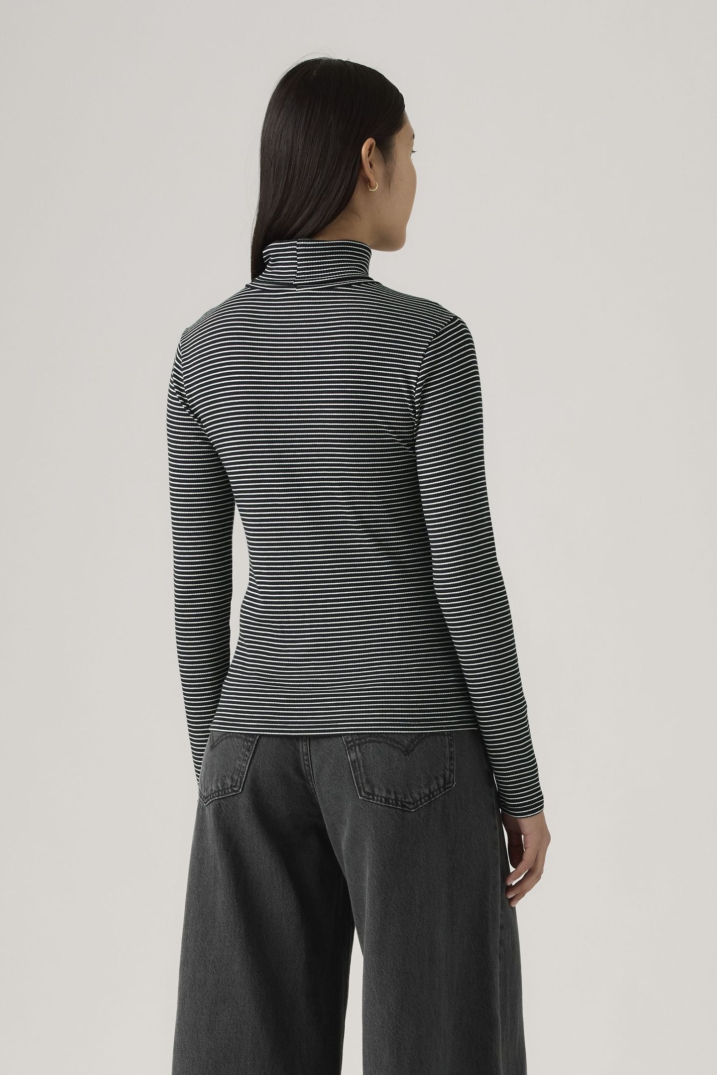 DREAMY TURTLENECK TOP BLACK 3