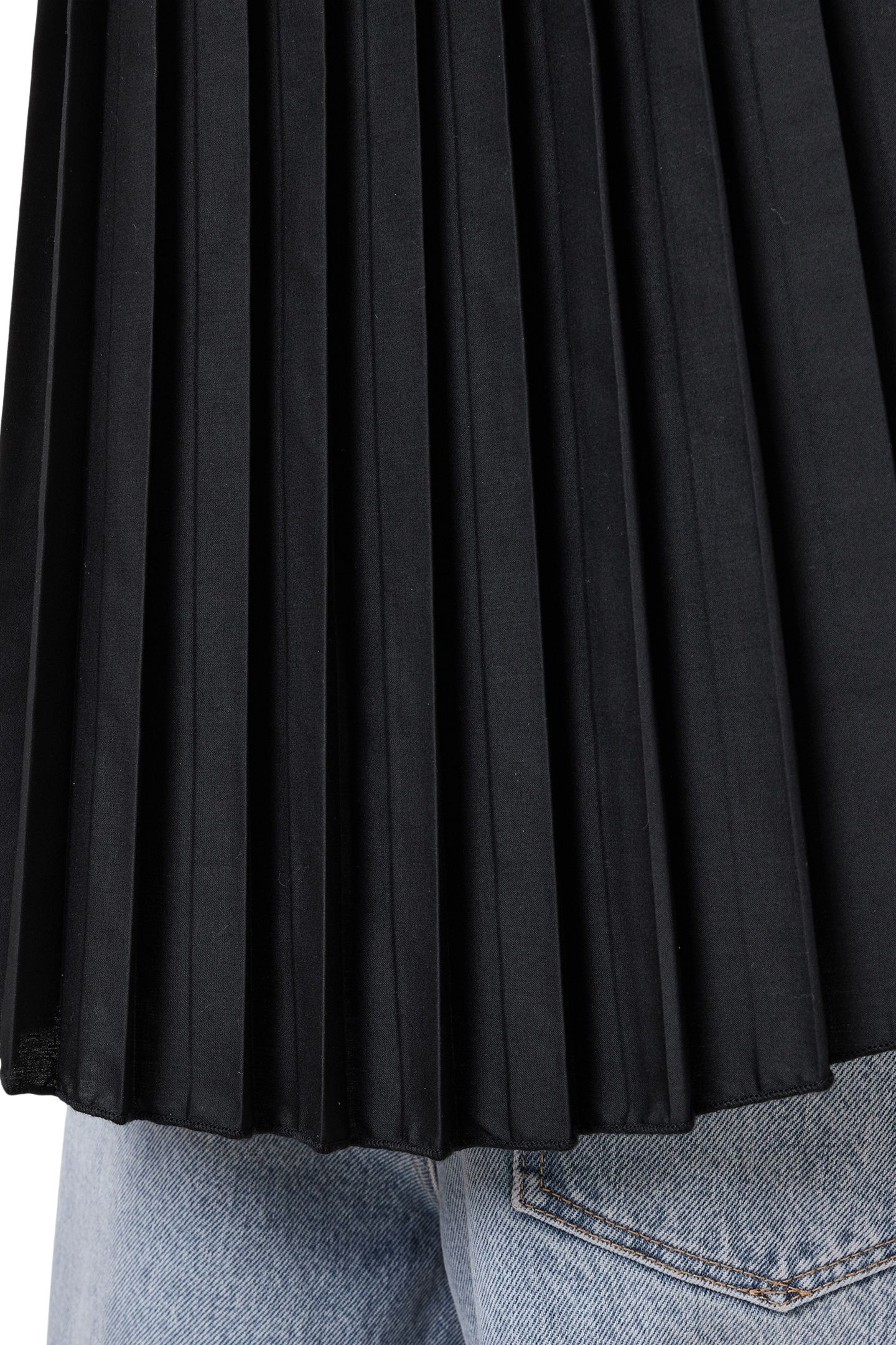 PIA TEE BLACK 8