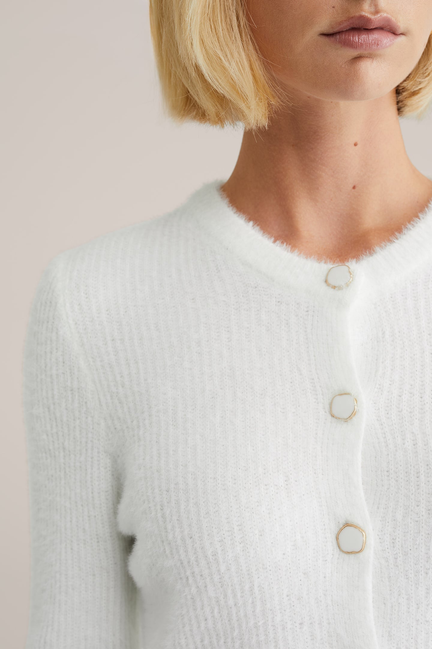 KNITTED CARDIGAN WHITE 5