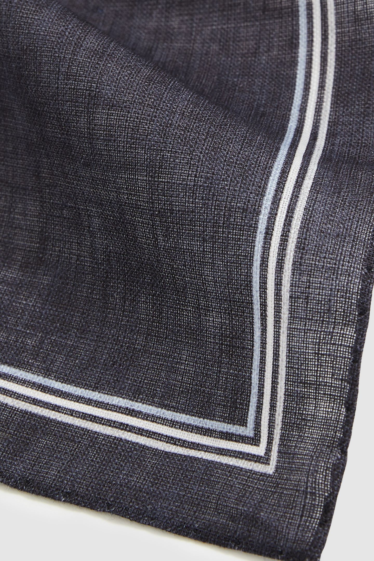 PLAIN LINEN POCKET SQUARE NAVY 4