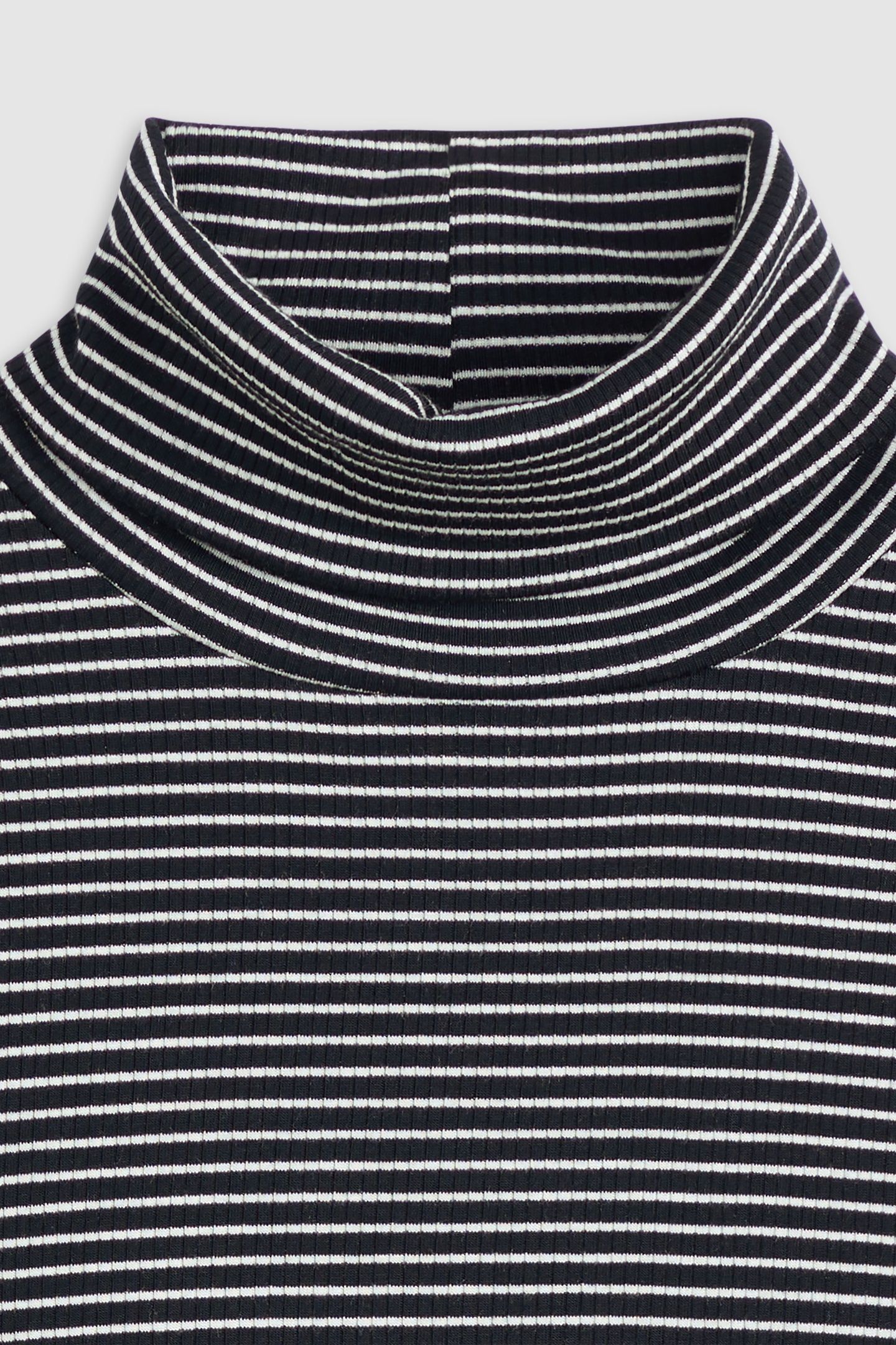 DREAMY TURTLENECK TOP BLACK 5