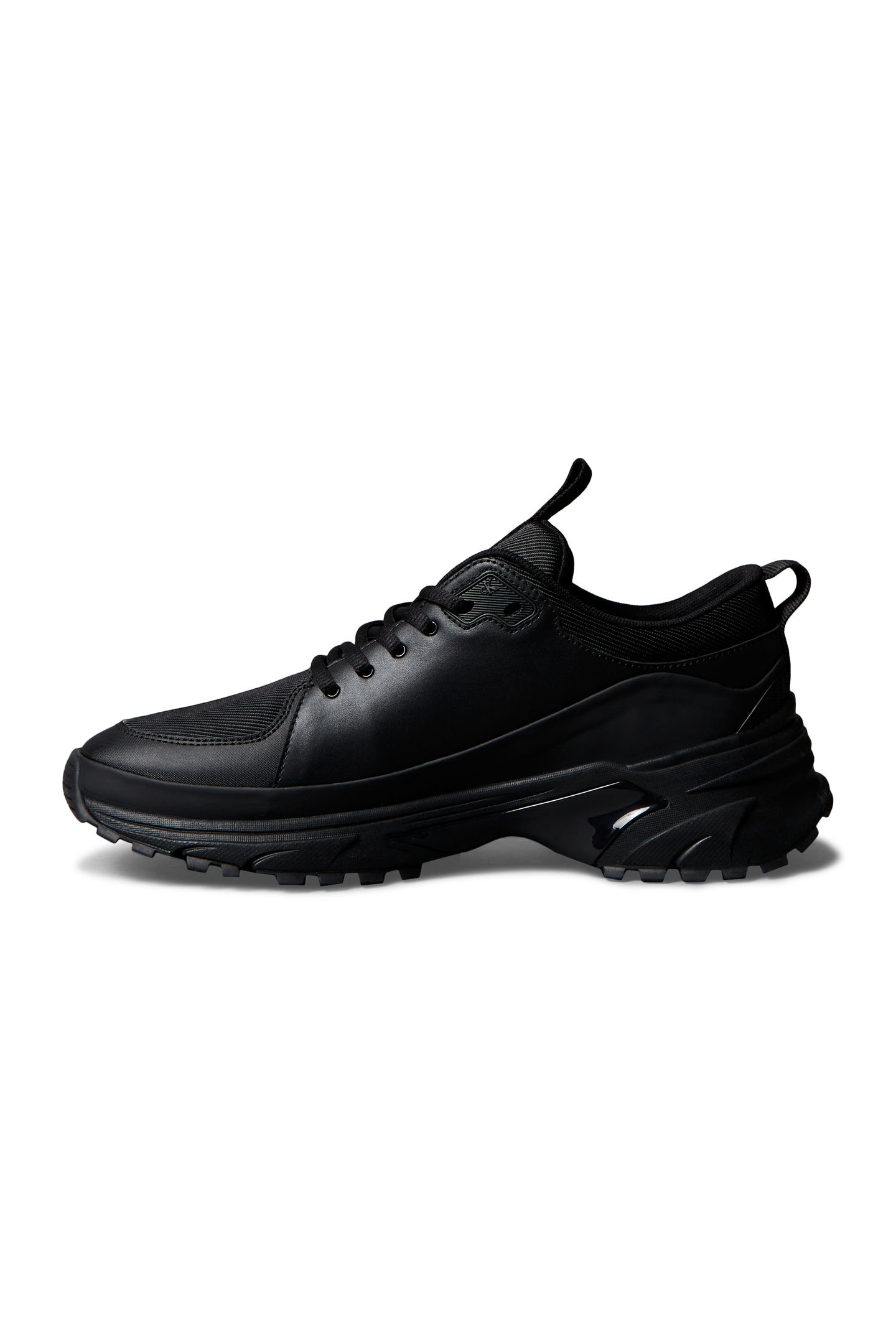 HIKE RUNNER LACEUP SNEAKERS TRIPLE BLACK 6