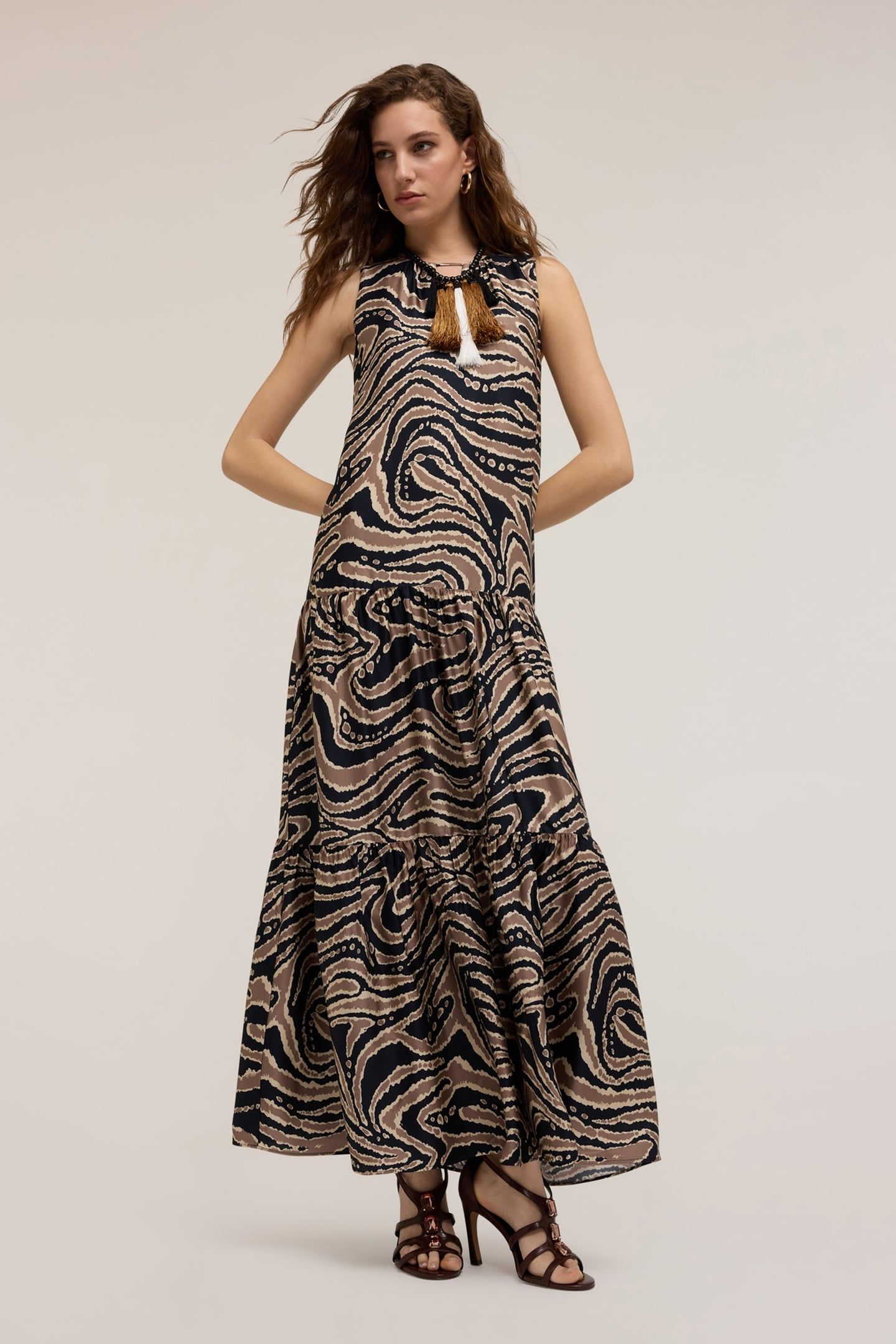LONG PRINTED DRESS WITH FLOUNCES BROWN 1