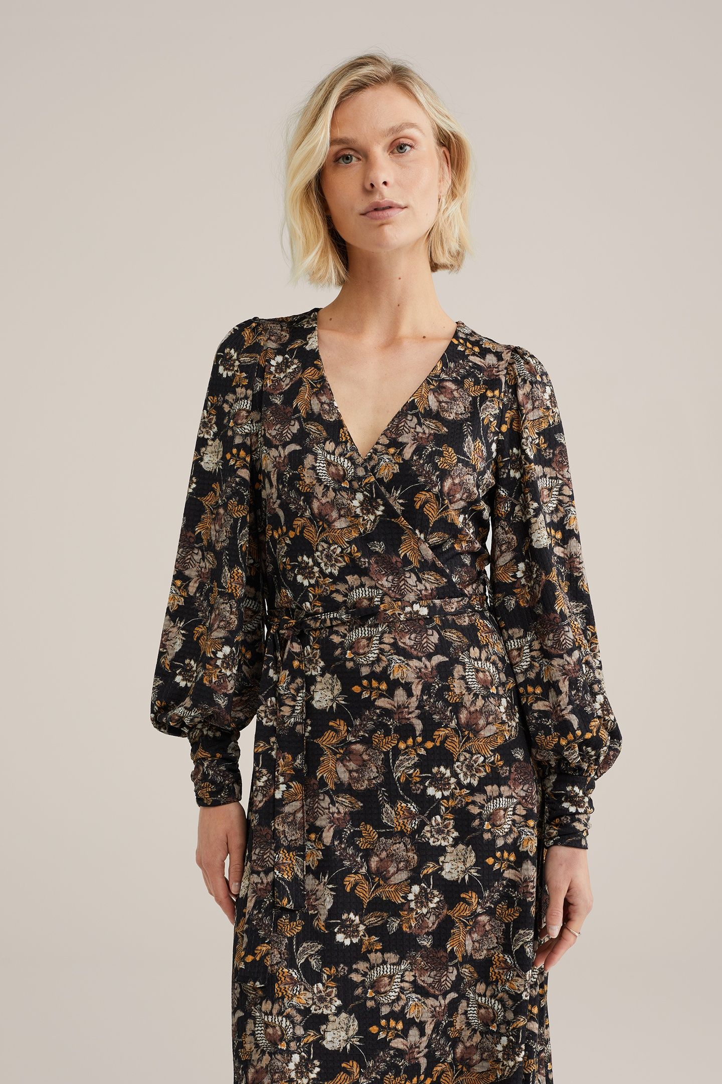 DRESS MID LENGTH BLACK 4