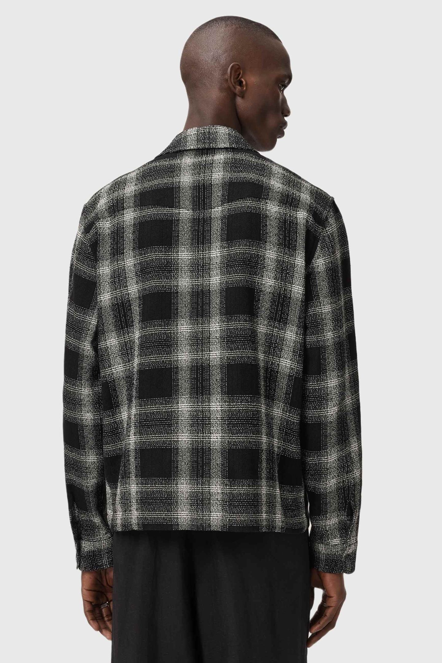 TESHIO LS SHIRT BLACK 2