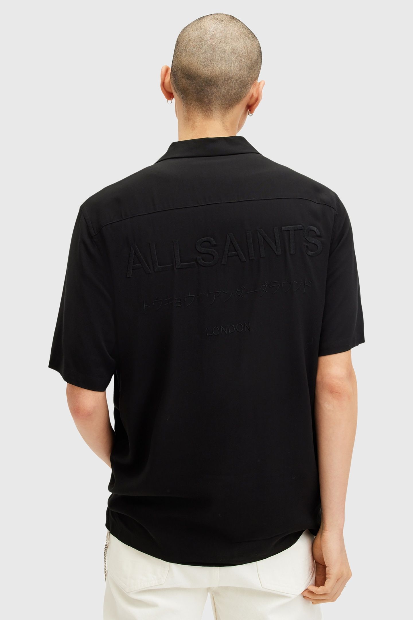 UNDER EMB SS SHIRT BLACK 3