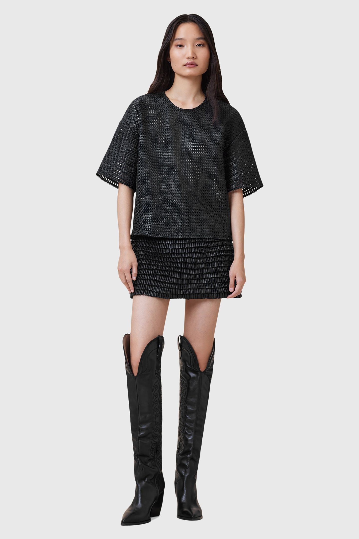 NESSA LEA TEE BLACK 1