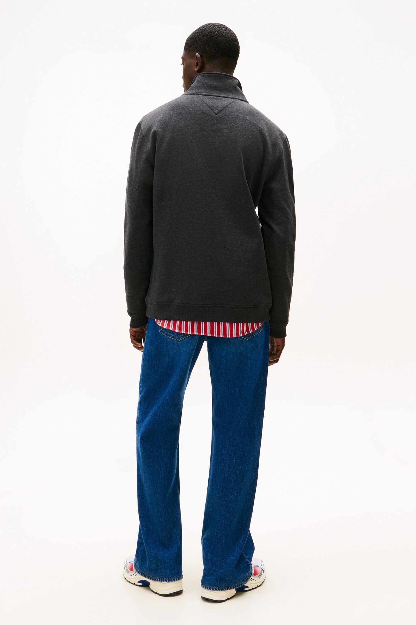 REGULAR BADGE QUARTER-ZIP JUMPER BLACK 2