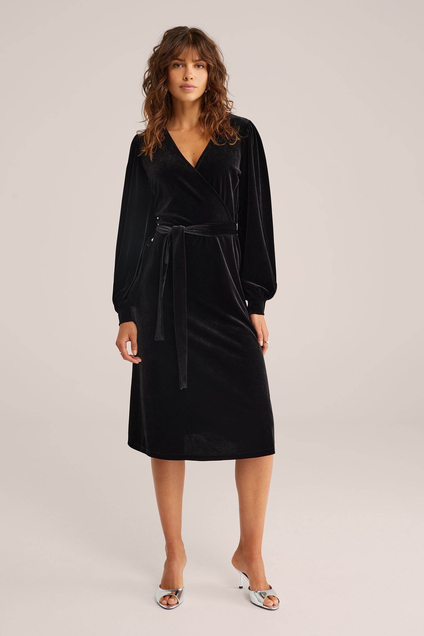 DRESS MID LENGTH BLACK 1