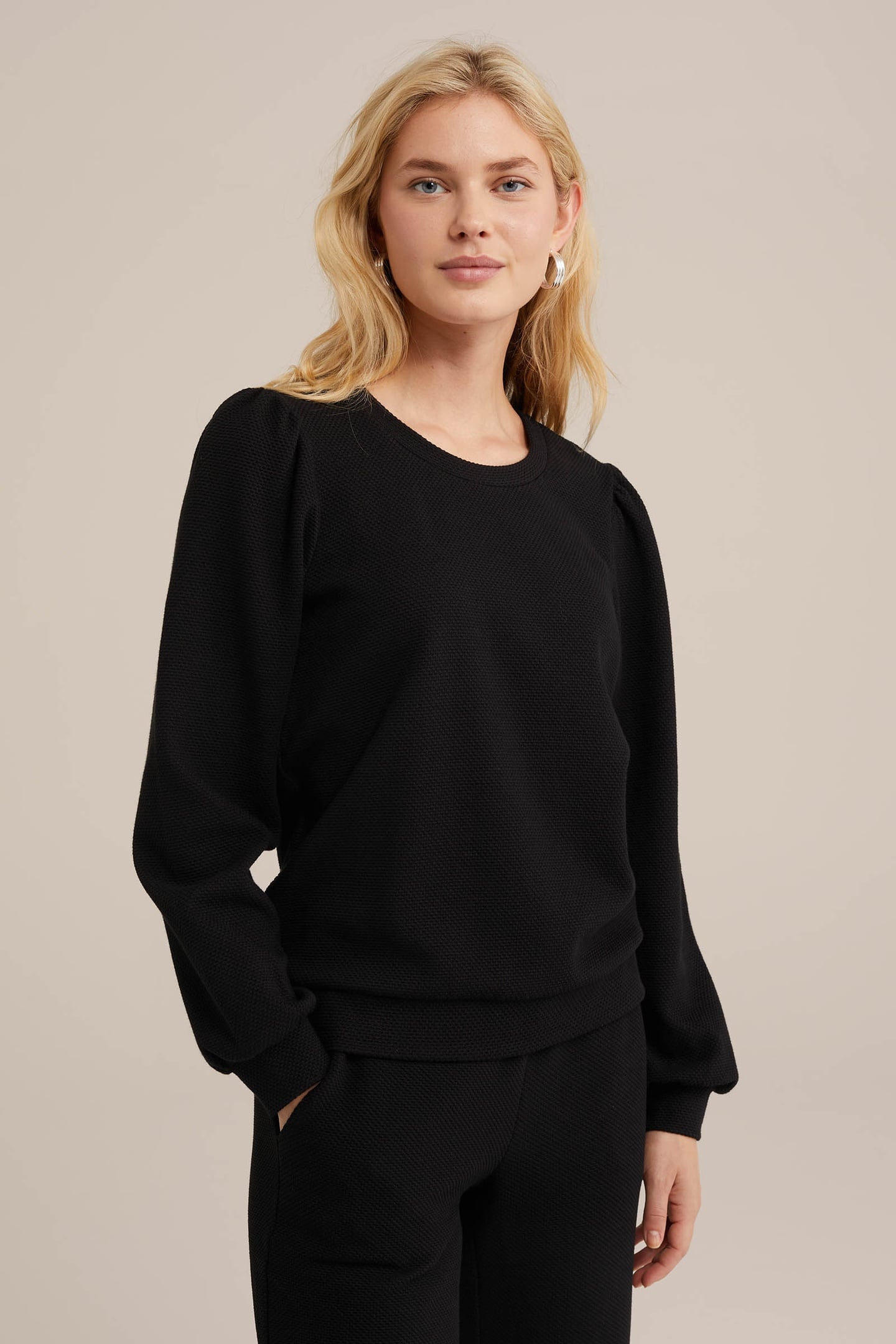 SWEATER BLACK 1