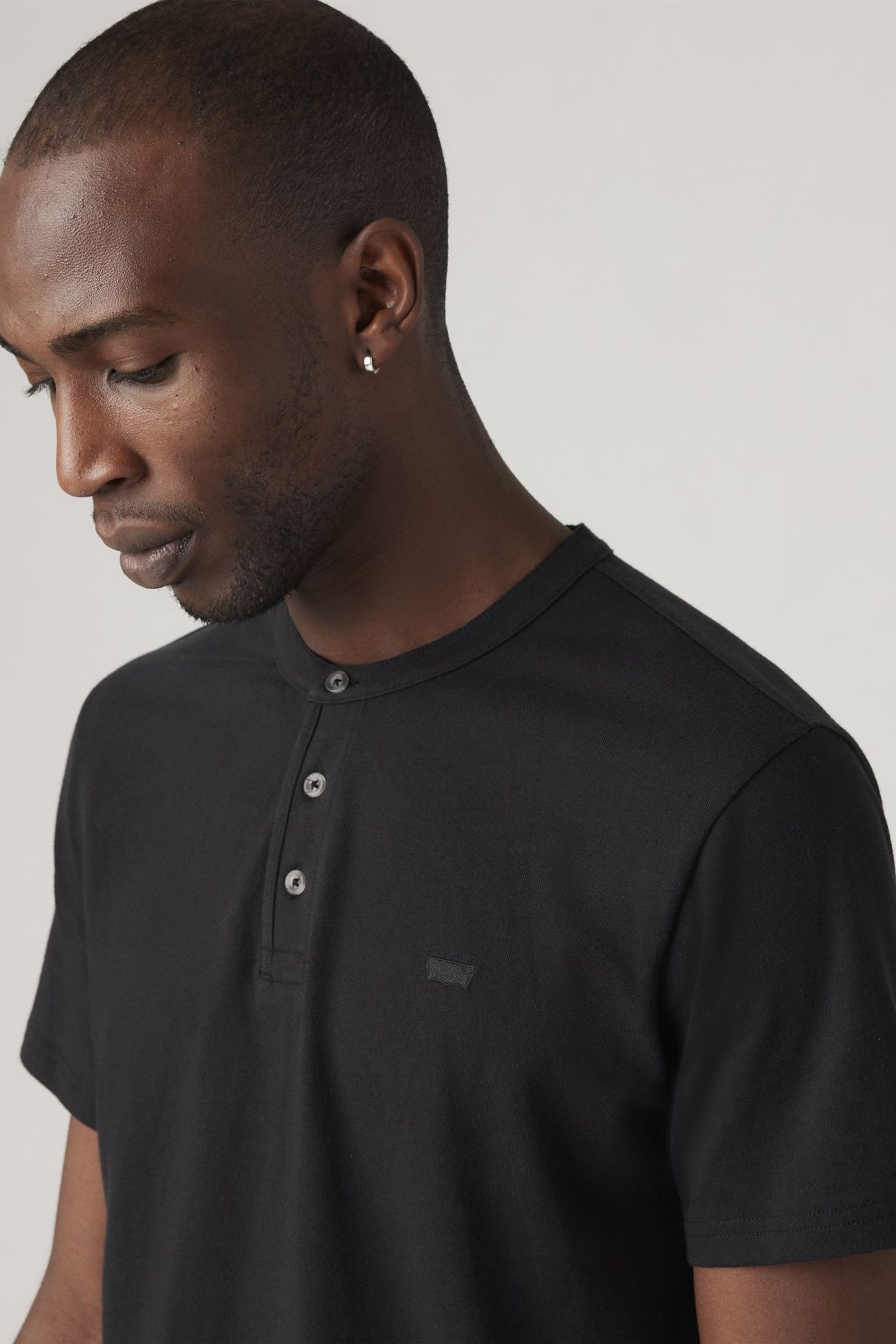 SHORT SLEEVE HOUSEMARK HENLEY BLACK 6