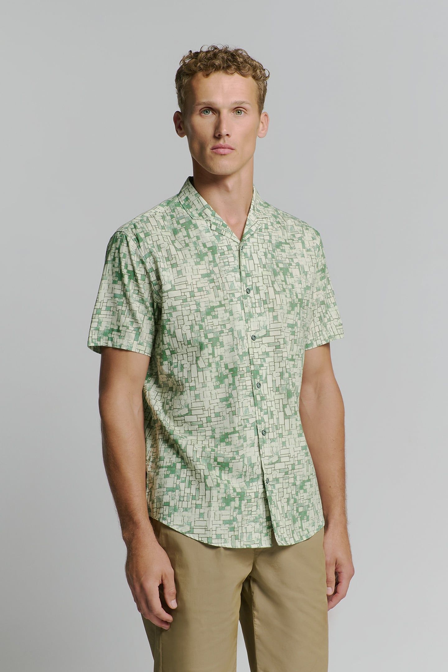 SHIRT SHORT SLEEVE REVERS COLLAR ALLOVER PRINTED GREEN 1