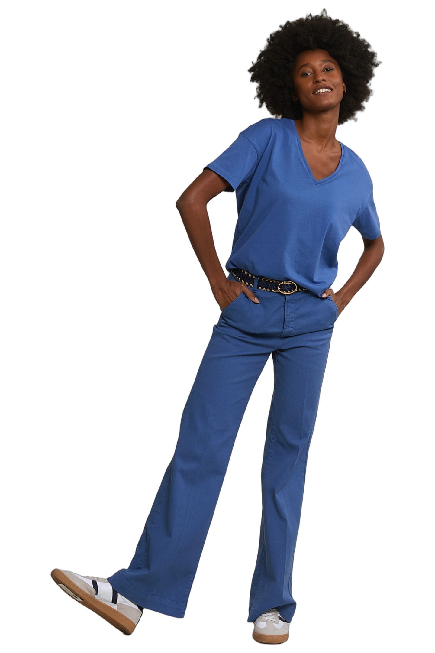 BLUE BASIC V-NECK T-SHIRT SHORT SLEEVES 1